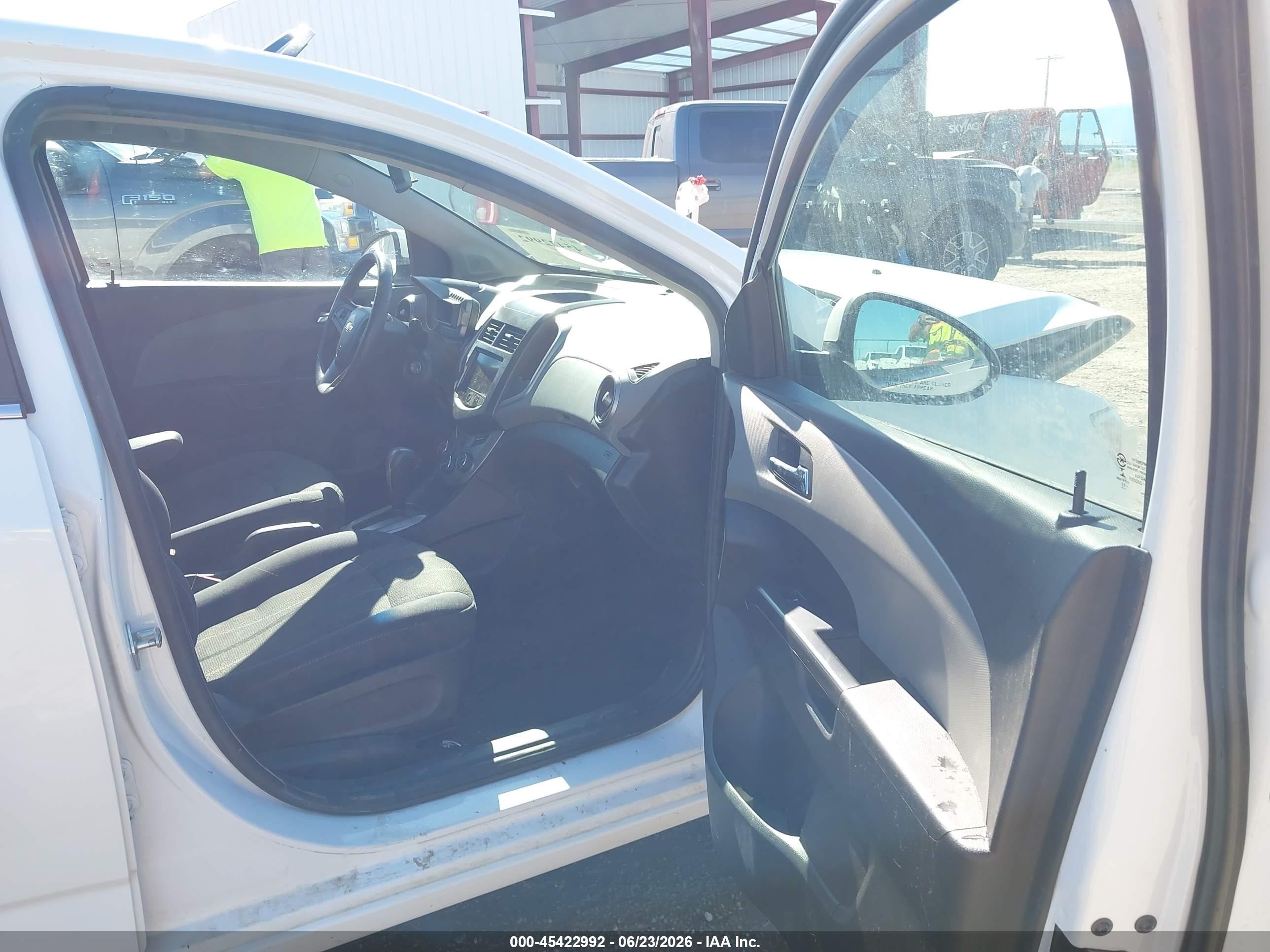 2013 Chevrolet Sonic Lt Auto White vin: 1G1JC6SH1D4248606