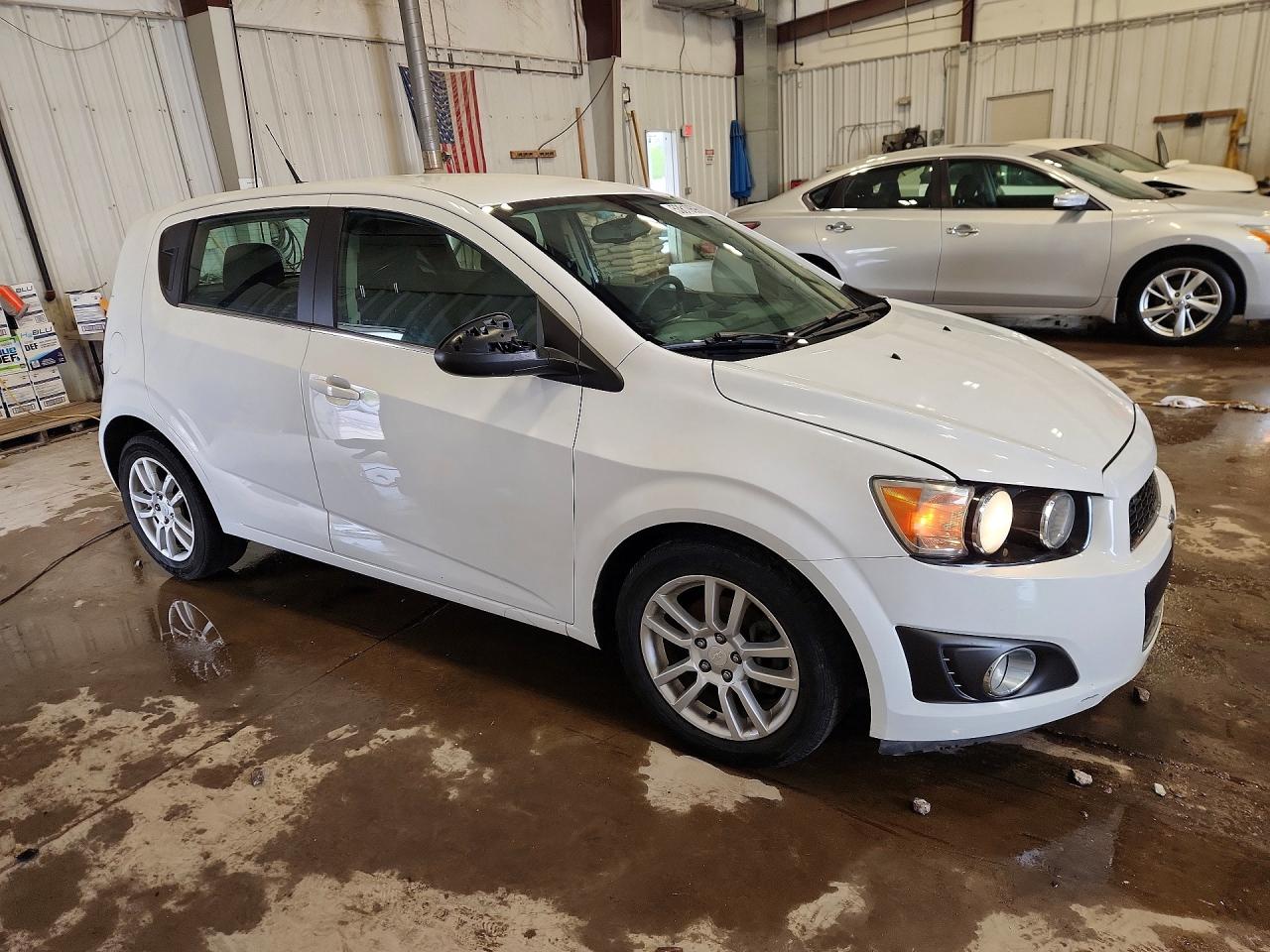 2014 Chevrolet Sonic Lt White vin: 1G1JC6SH1E4233296