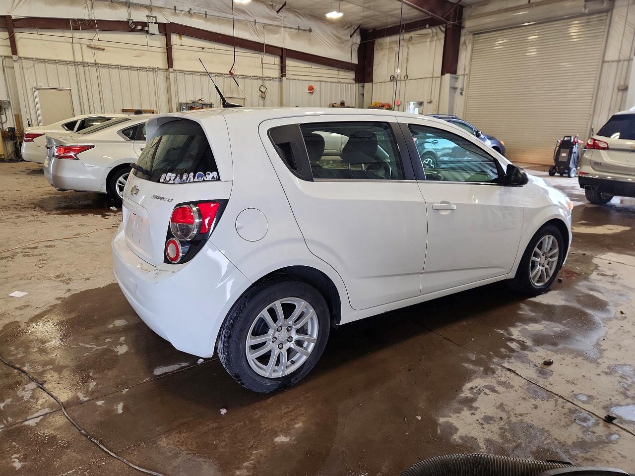 2014 Chevrolet Sonic Lt White vin: 1G1JC6SH1E4233296