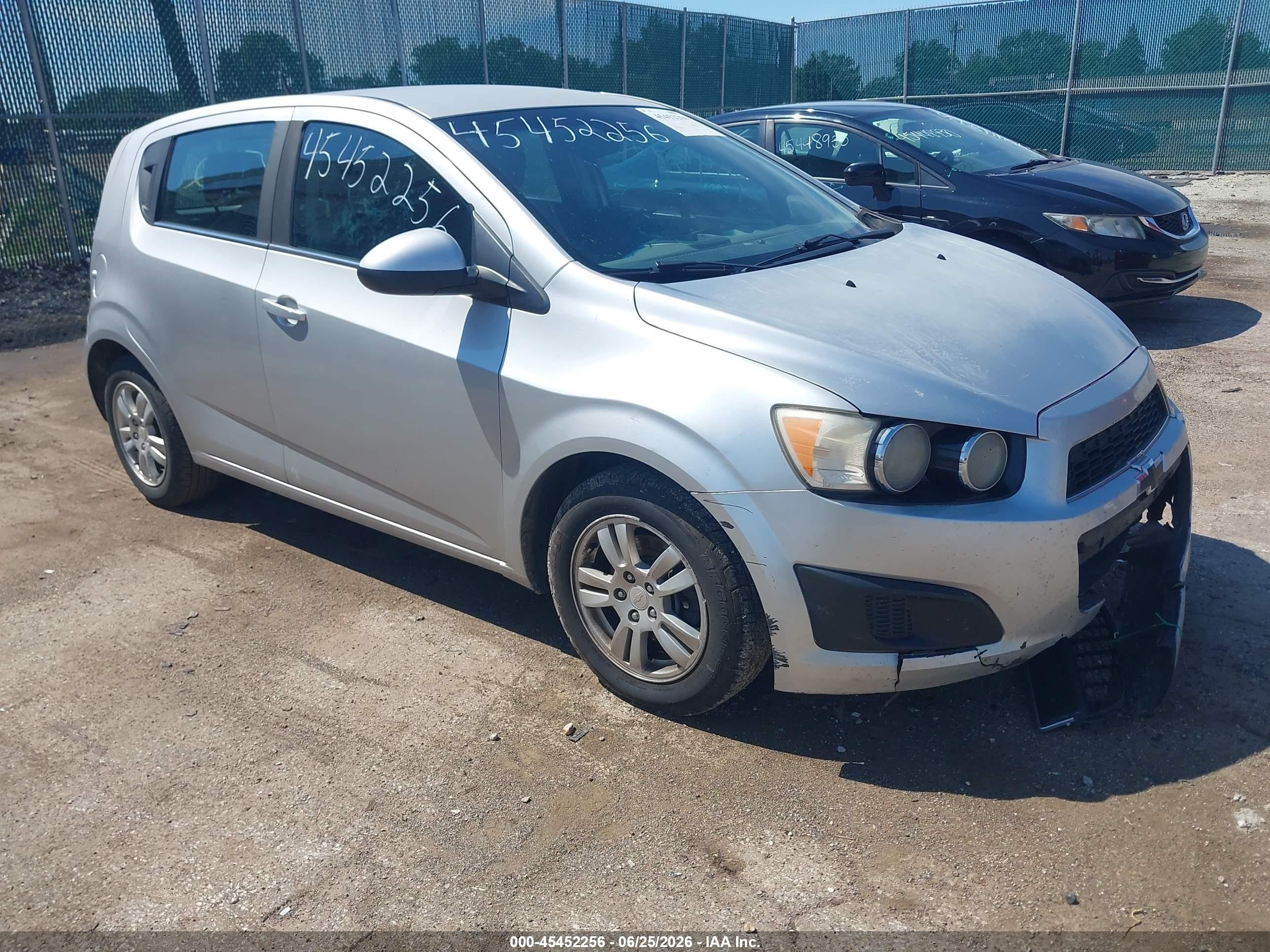 2013 Chevrolet Sonic Lt Auto Silver vin: 1G1JC6SH2D4136316