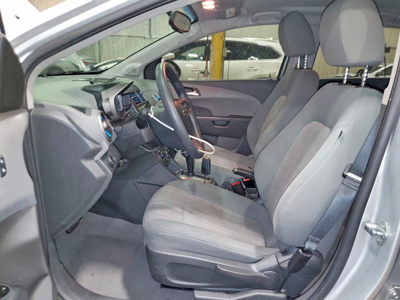 2014 Chevrolet Sonic Lt Серебряный vin: 1G1JC6SH2E4143476