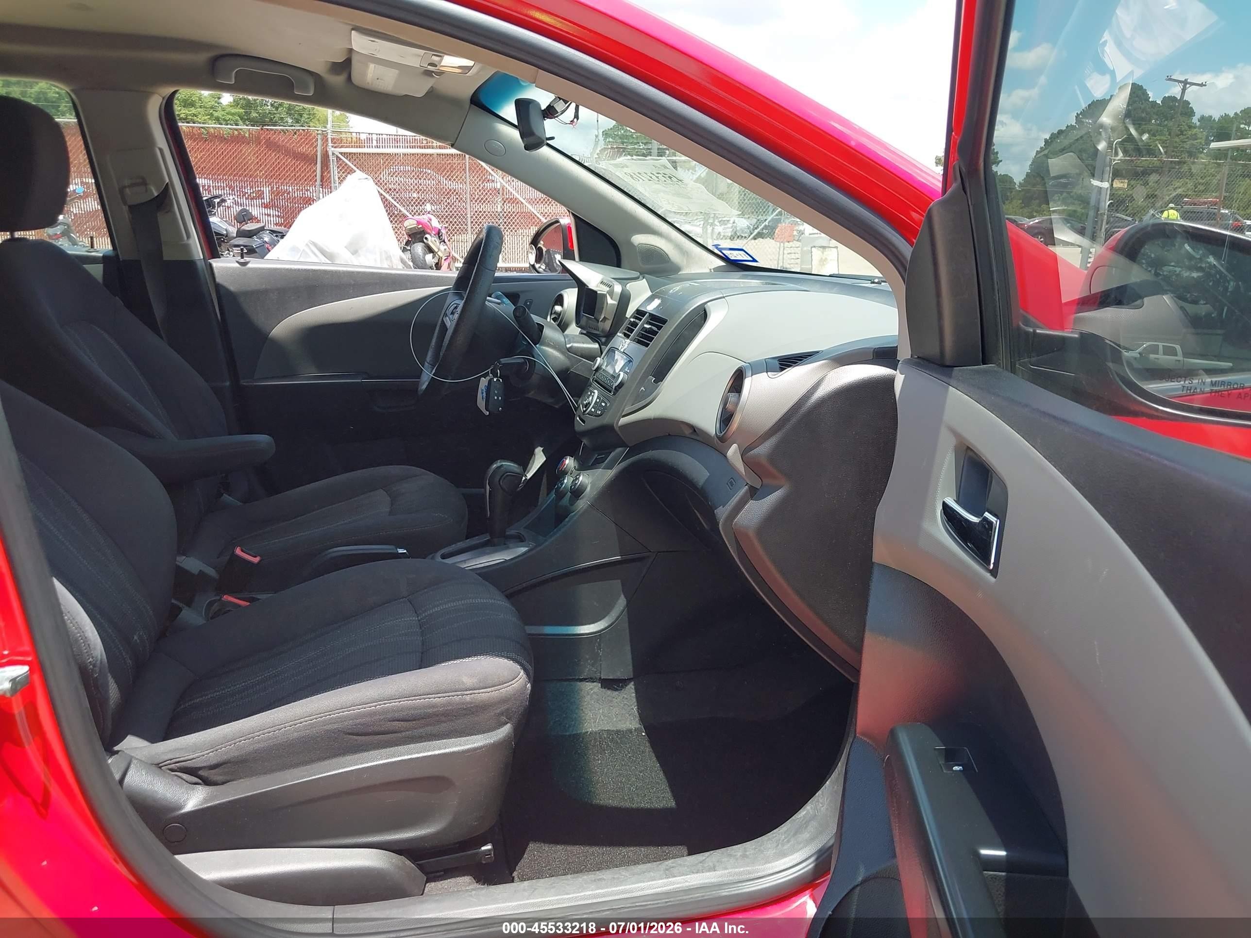 2015 Chevrolet Sonic Lt Auto Red vin: 1G1JC6SH2F4122824