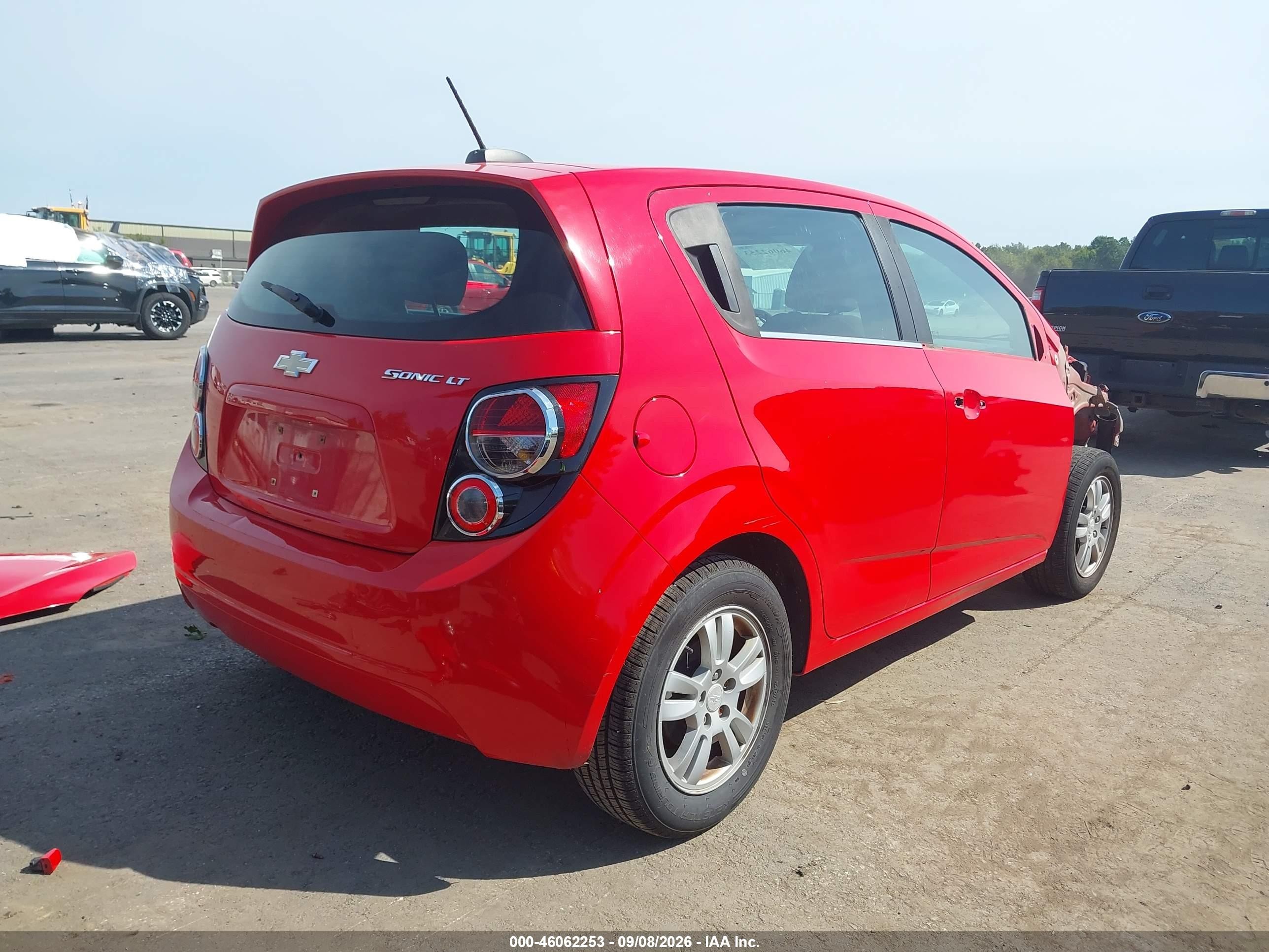2015 Chevrolet Sonic Lt Auto Красный vin: 1G1JC6SH3F4102954