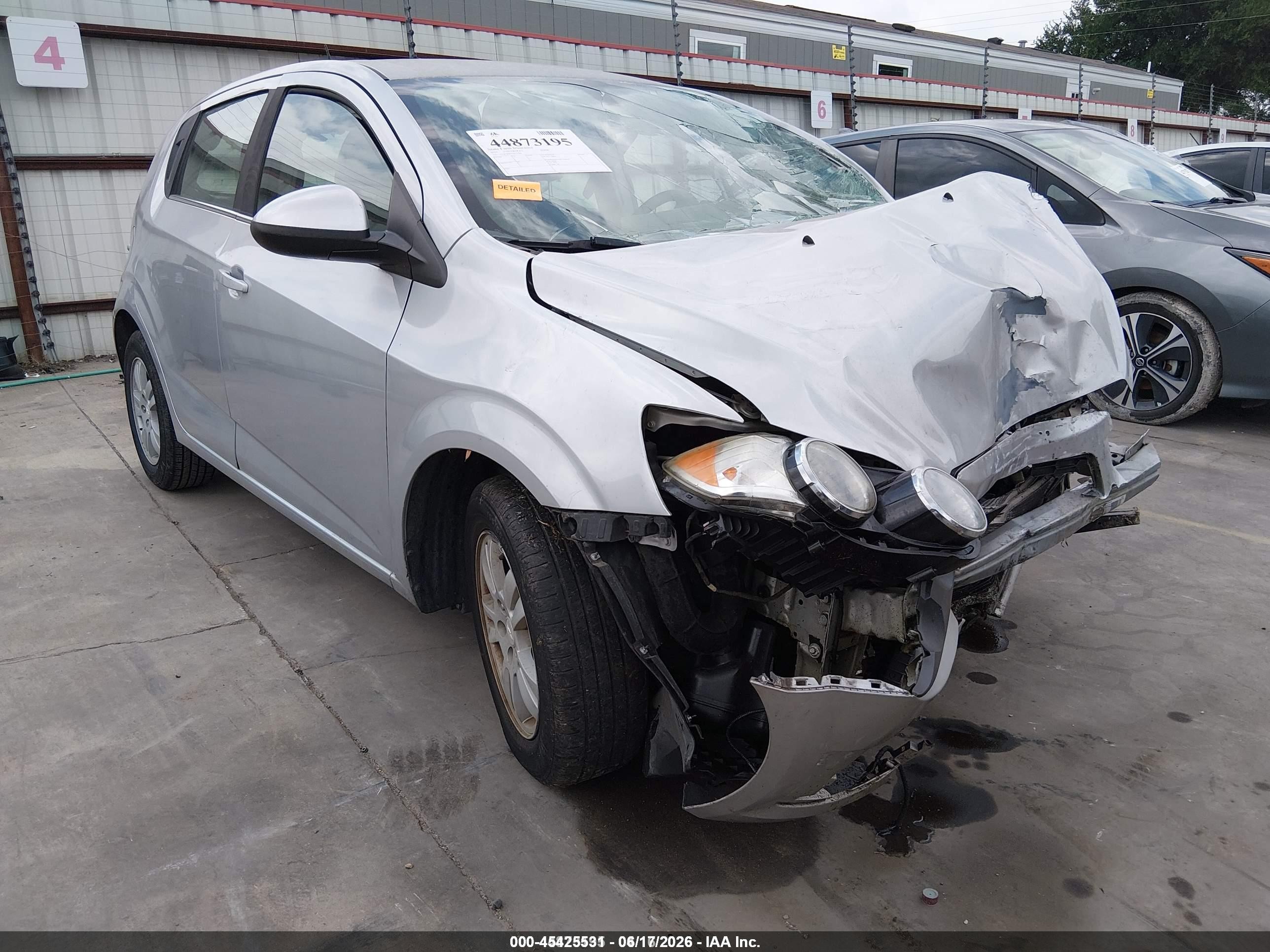 2015 Chevrolet Sonic Lt Auto Silver vin: 1G1JC6SH3F4135260