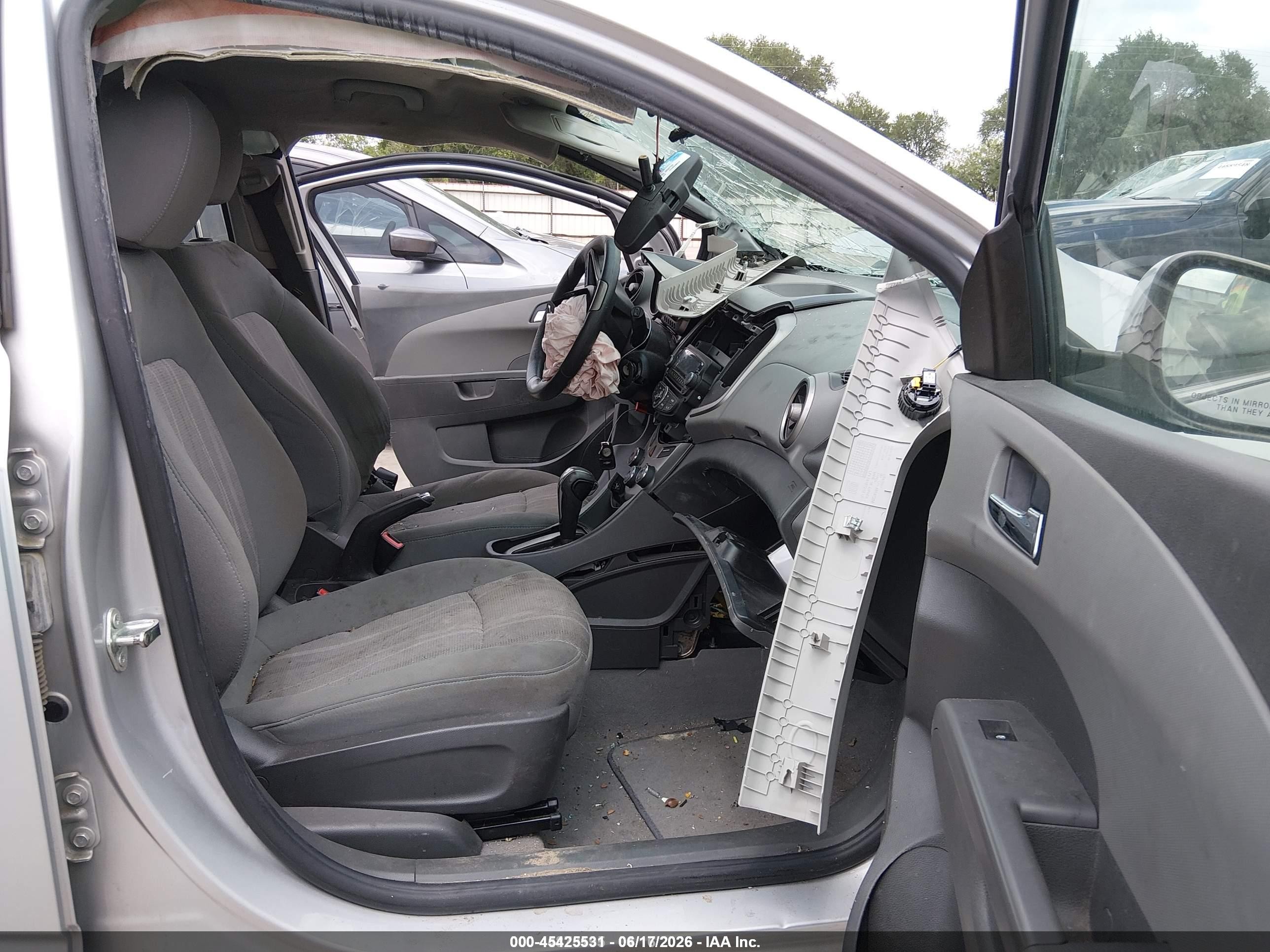 2015 Chevrolet Sonic Lt Auto Silver vin: 1G1JC6SH3F4135260