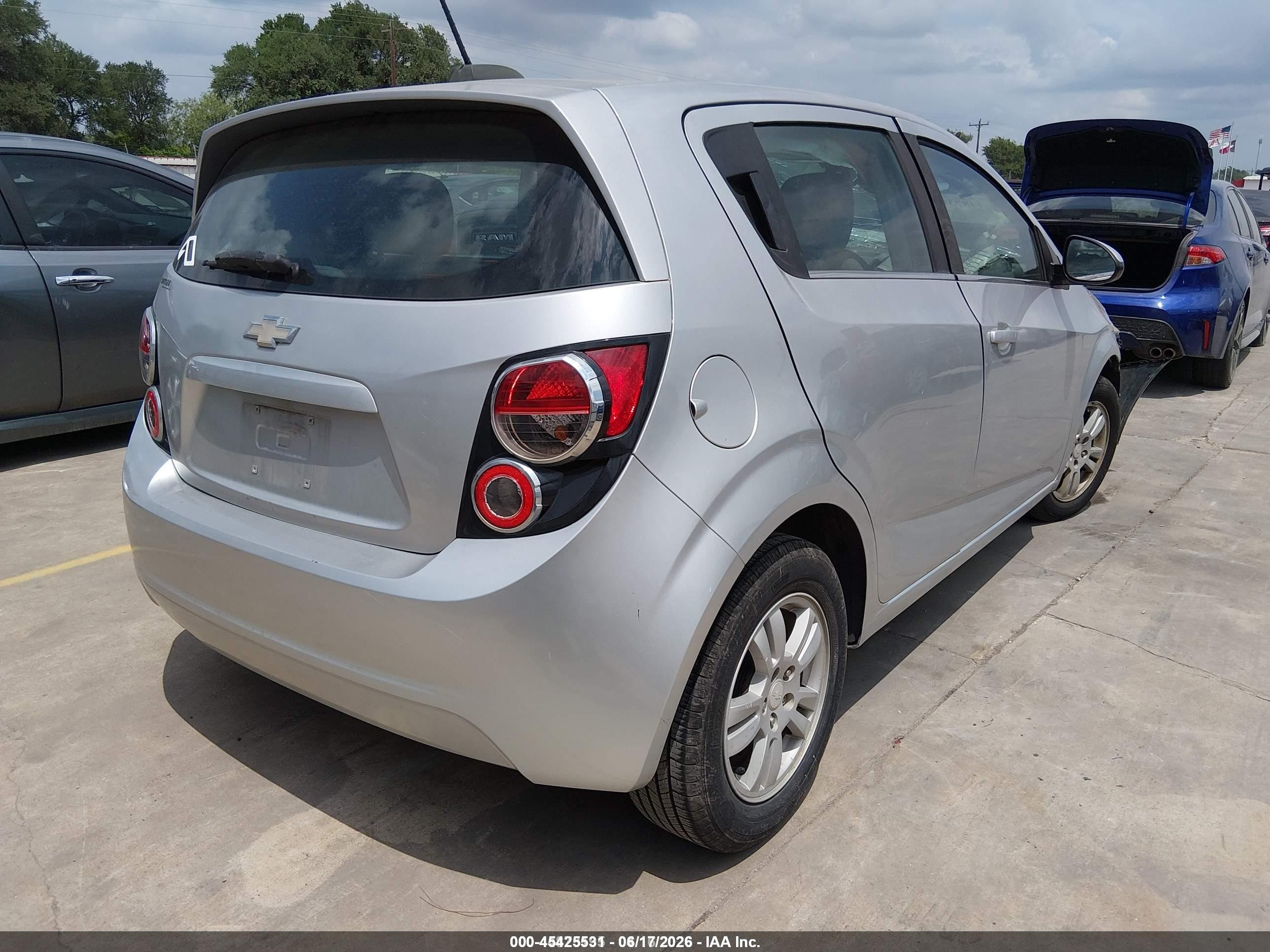 2015 Chevrolet Sonic Lt Auto Silver vin: 1G1JC6SH3F4135260