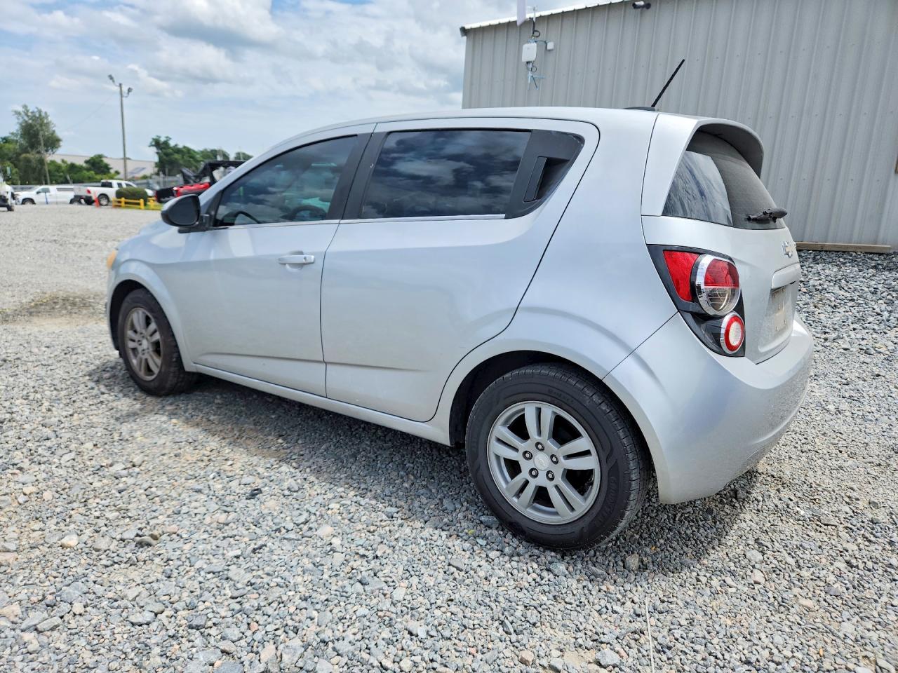 2015 Chevrolet Sonic Lt Серебряный vin: 1G1JC6SH4F4103305