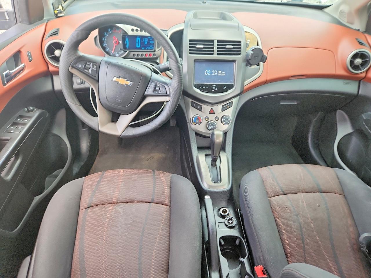 2015 Chevrolet Sonic Lt Серебряный vin: 1G1JC6SH4F4103305
