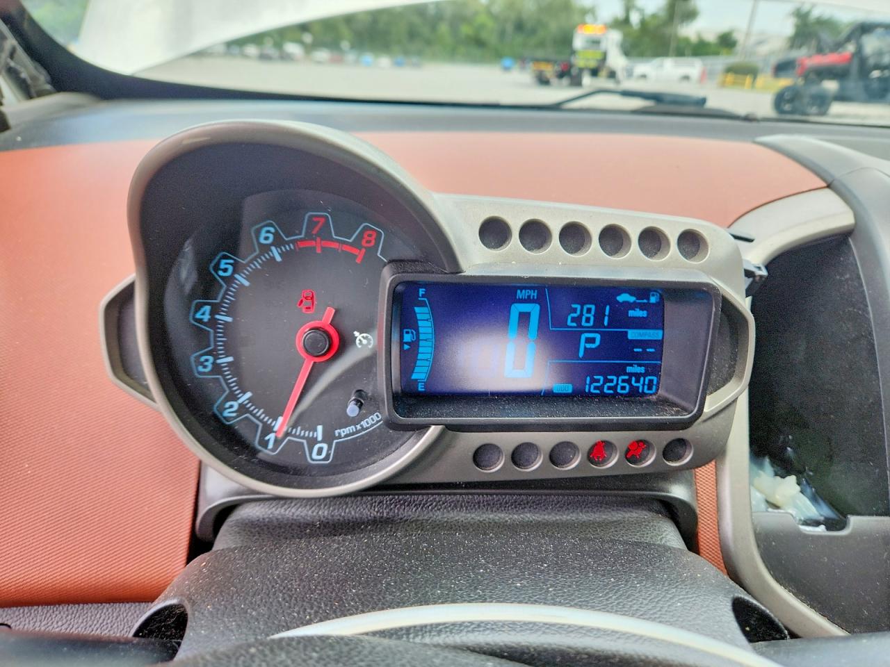 2015 Chevrolet Sonic Lt Серебряный vin: 1G1JC6SH4F4103305