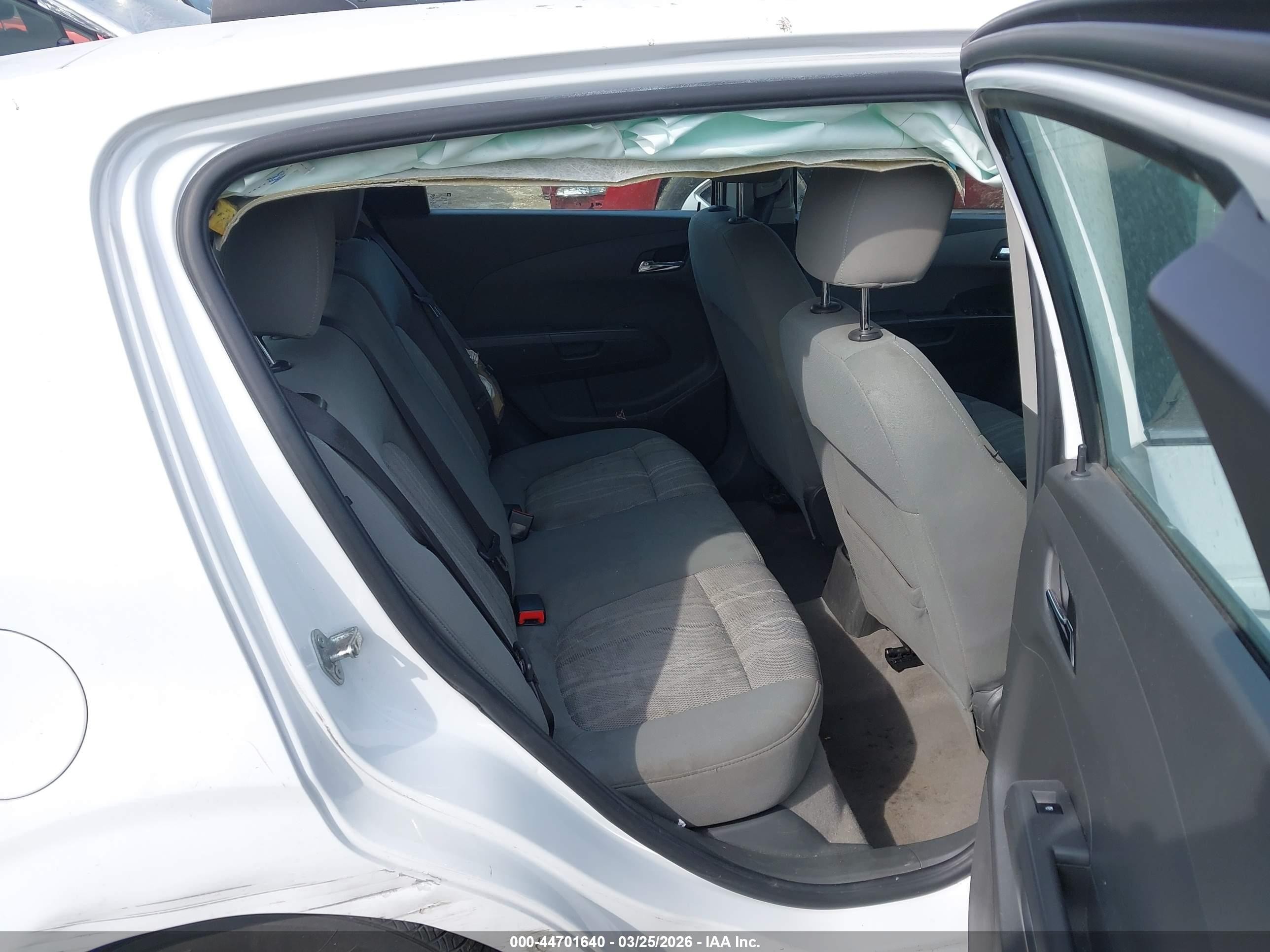 2015 Chevrolet Sonic Lt Auto White vin: 1G1JC6SH4F4160880
