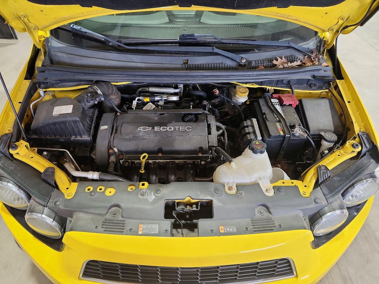 2015 Chevrolet Sonic Lt Yellow vin: 1G1JC6SH4F4181924