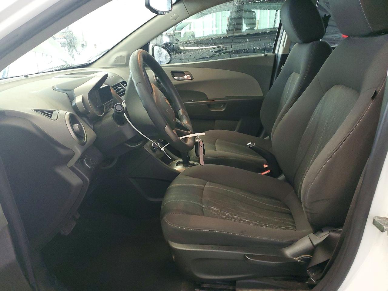 2015 Chevrolet Sonic Lt White vin: 1G1JC6SH4F4196116