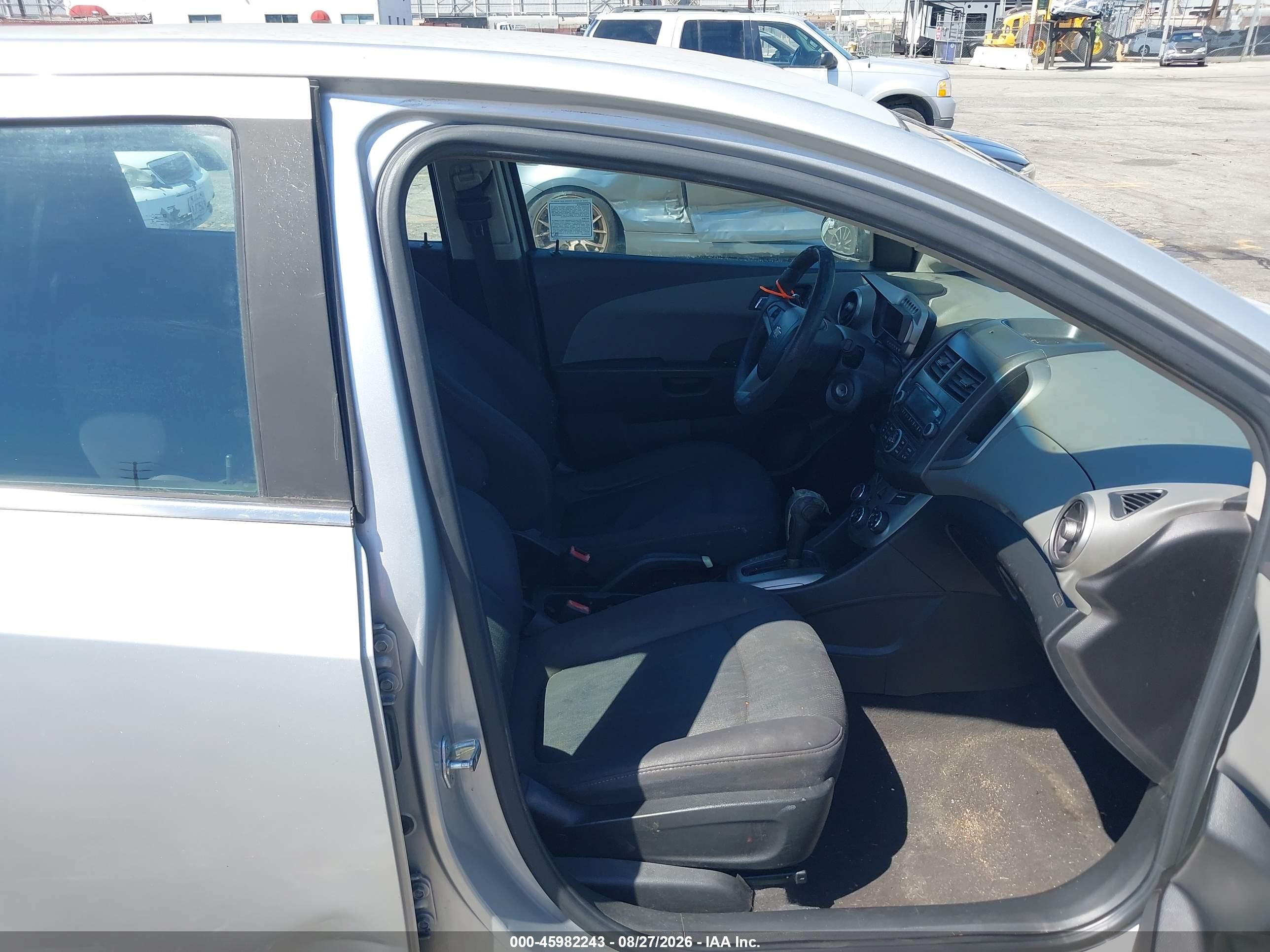 2013 Chevrolet Sonic Lt Auto Silver vin: 1G1JC6SH5D4175305