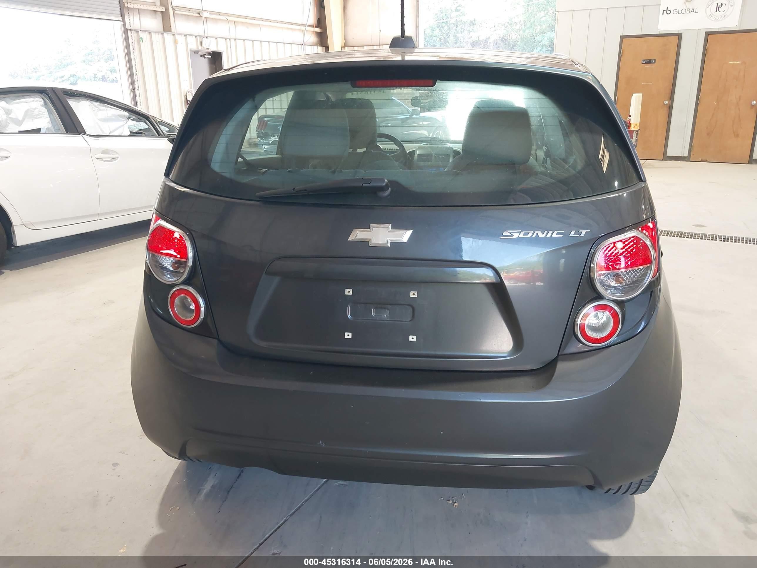 2015 Chevrolet Sonic Lt Auto Серый vin: 1G1JC6SH6F4124883