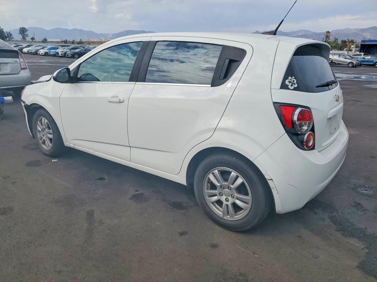 2013 Chevrolet Sonic Lt White vin: 1G1JC6SH7D4155783