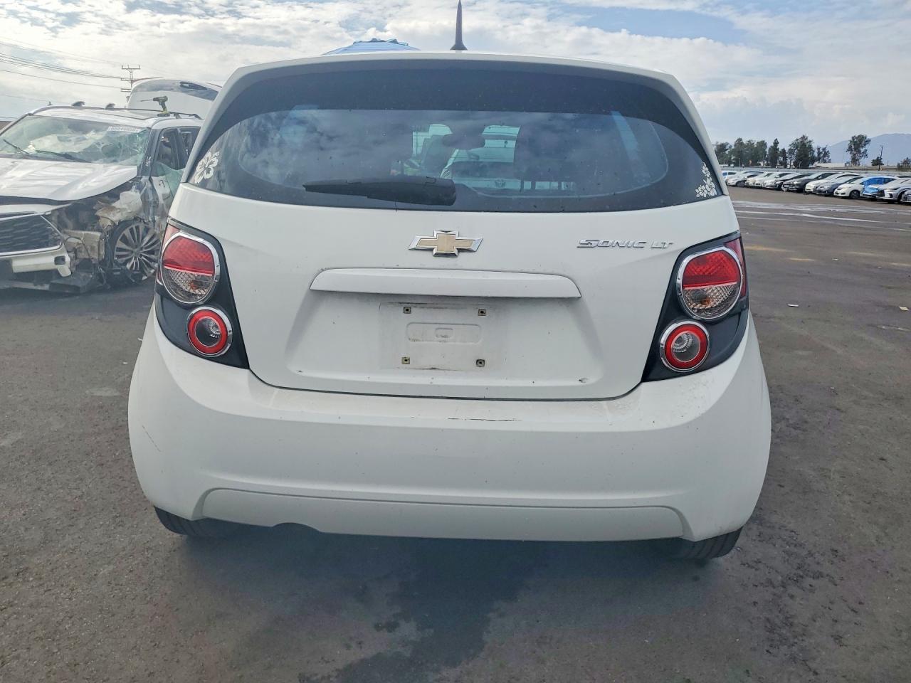 2013 Chevrolet Sonic Lt White vin: 1G1JC6SH7D4155783
