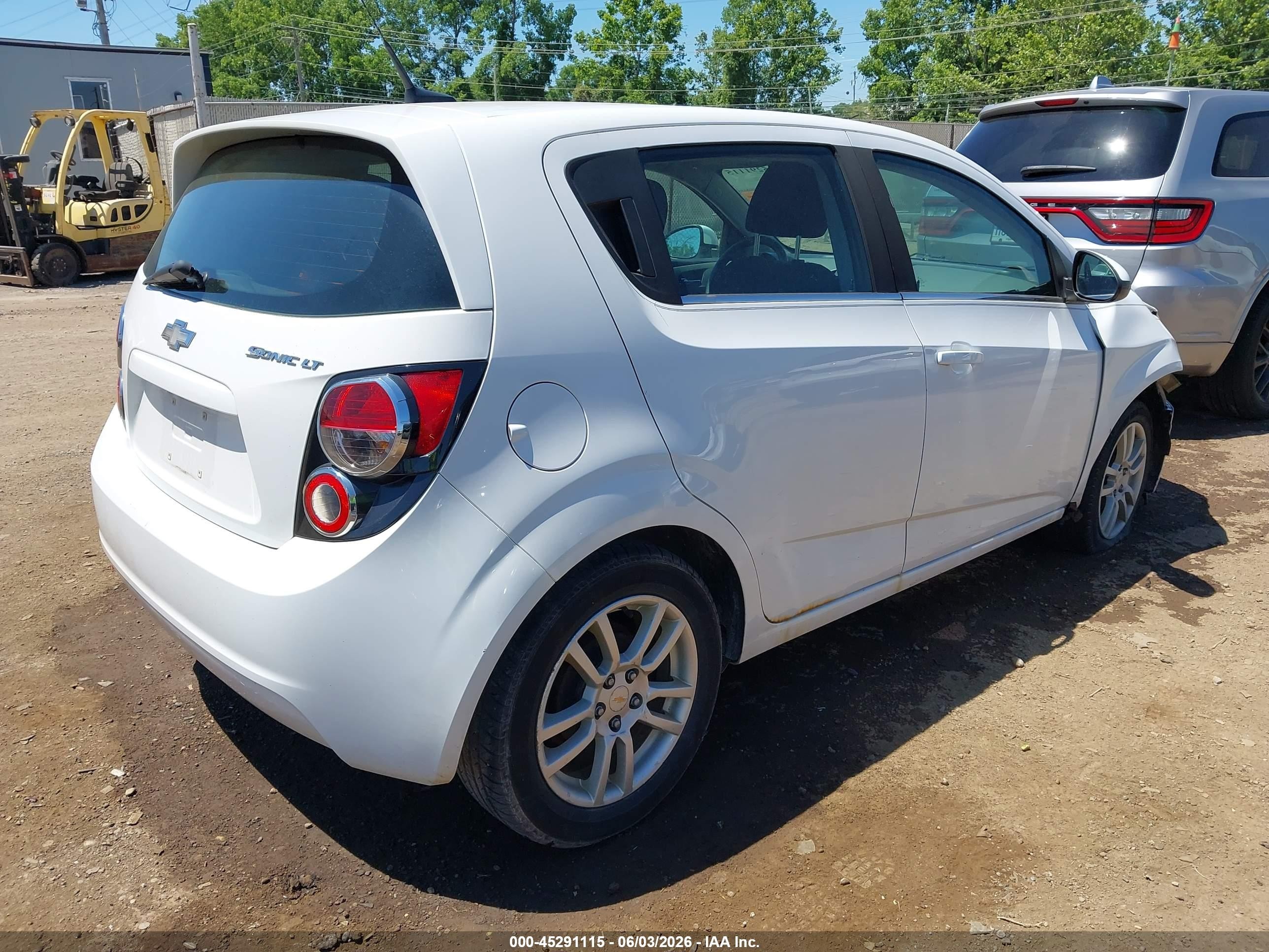 2012 Chevrolet Sonic 2lt White vin: 1G1JC6SH8C4137596