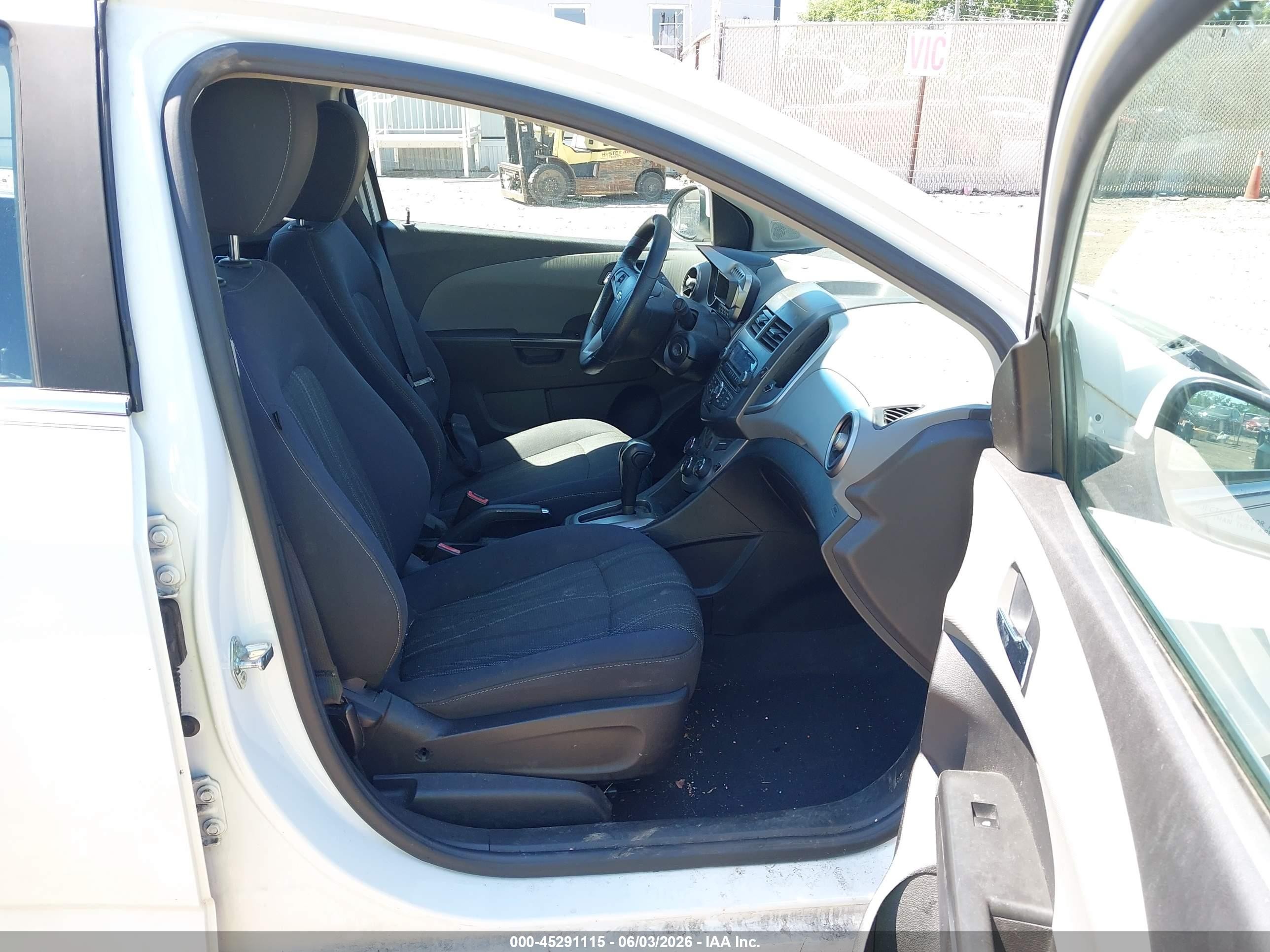 2012 Chevrolet Sonic 2lt White vin: 1G1JC6SH8C4137596