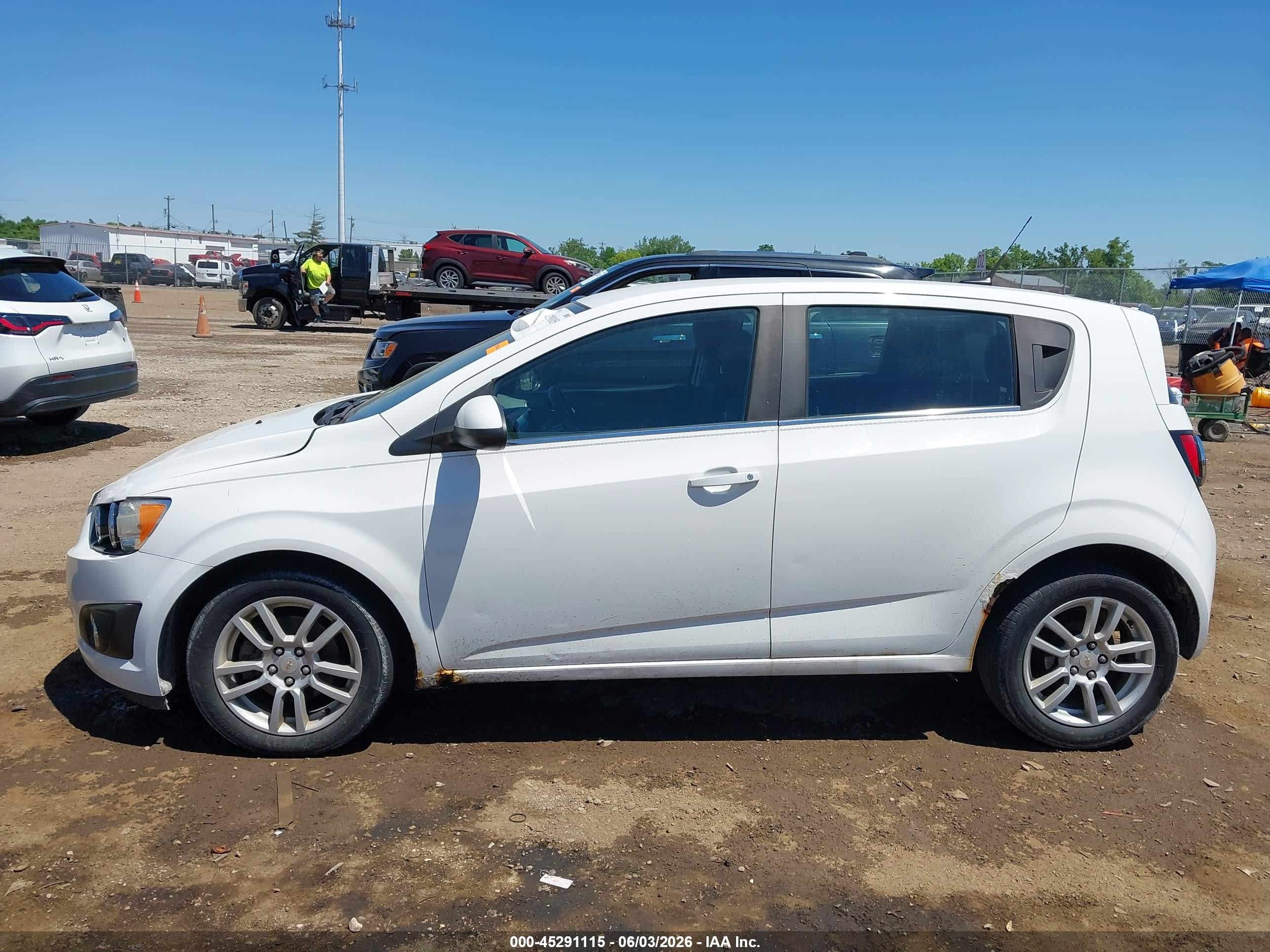 2012 Chevrolet Sonic 2lt White vin: 1G1JC6SH8C4137596