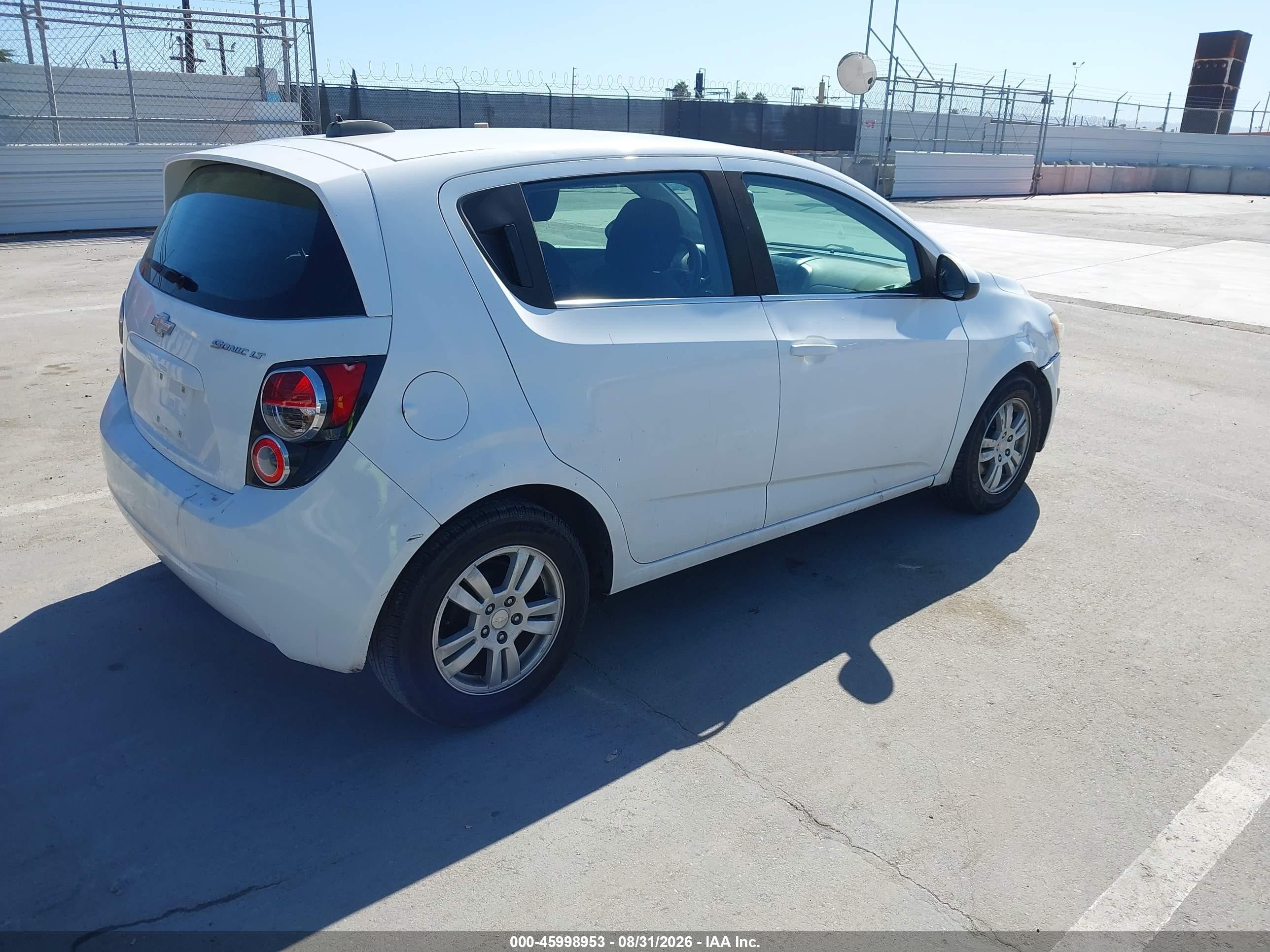 2015 Chevrolet Sonic Lt Auto White vin: 1G1JC6SH9F4197293