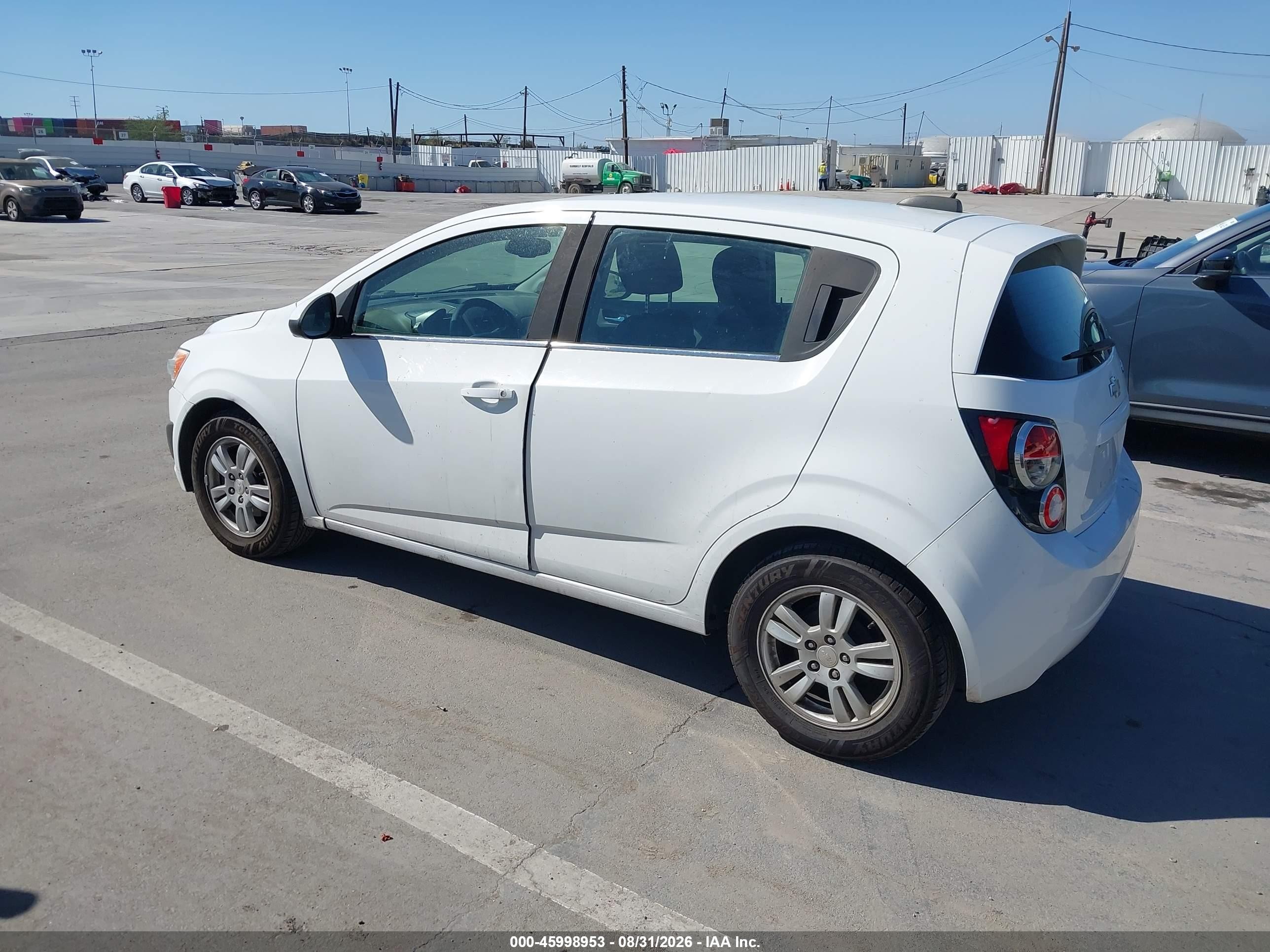 2015 Chevrolet Sonic Lt Auto White vin: 1G1JC6SH9F4197293