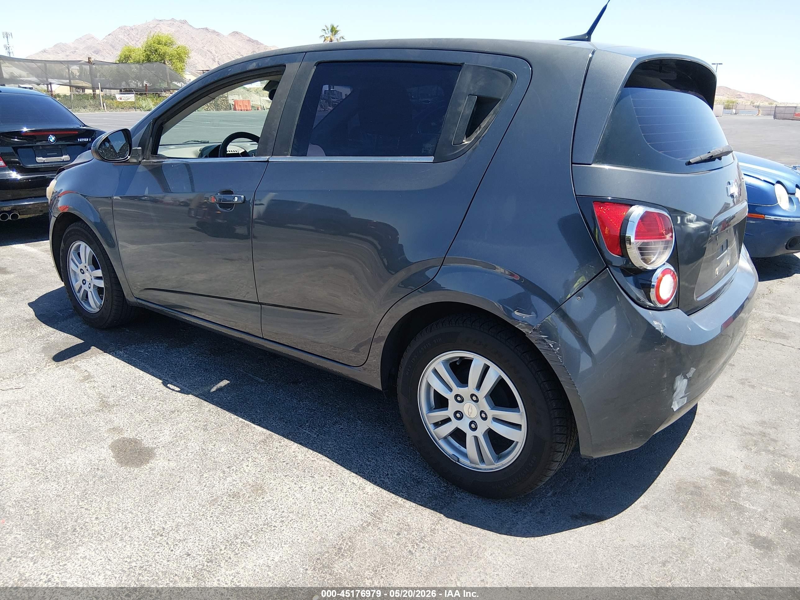 2013 Chevrolet Sonic Lt Auto Серый vin: 1G1JC6SHXD4102432