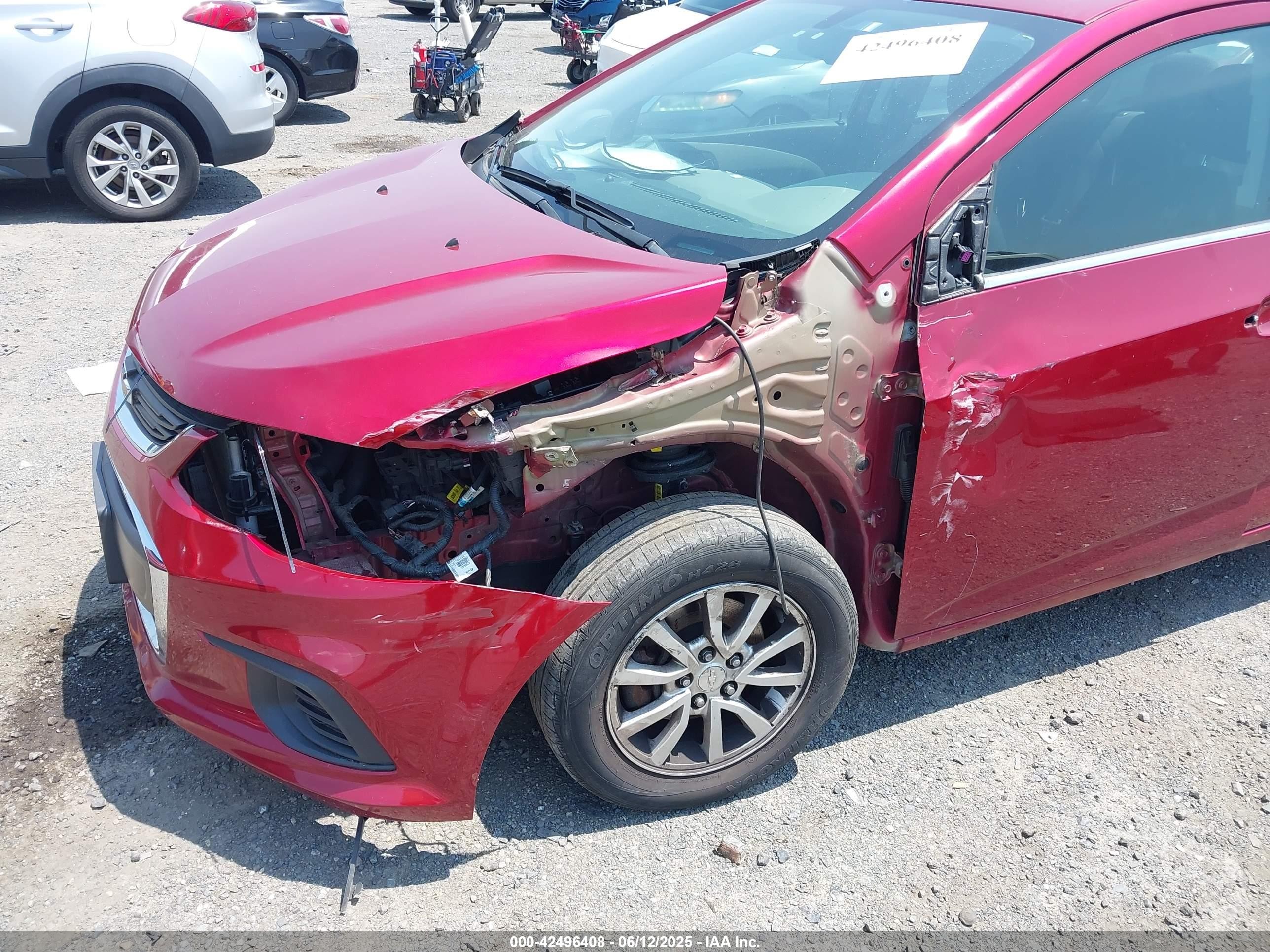 2020 Chevrolet Sonic Fwd  Lt Red vin: 1G1JD5SB0L4142455