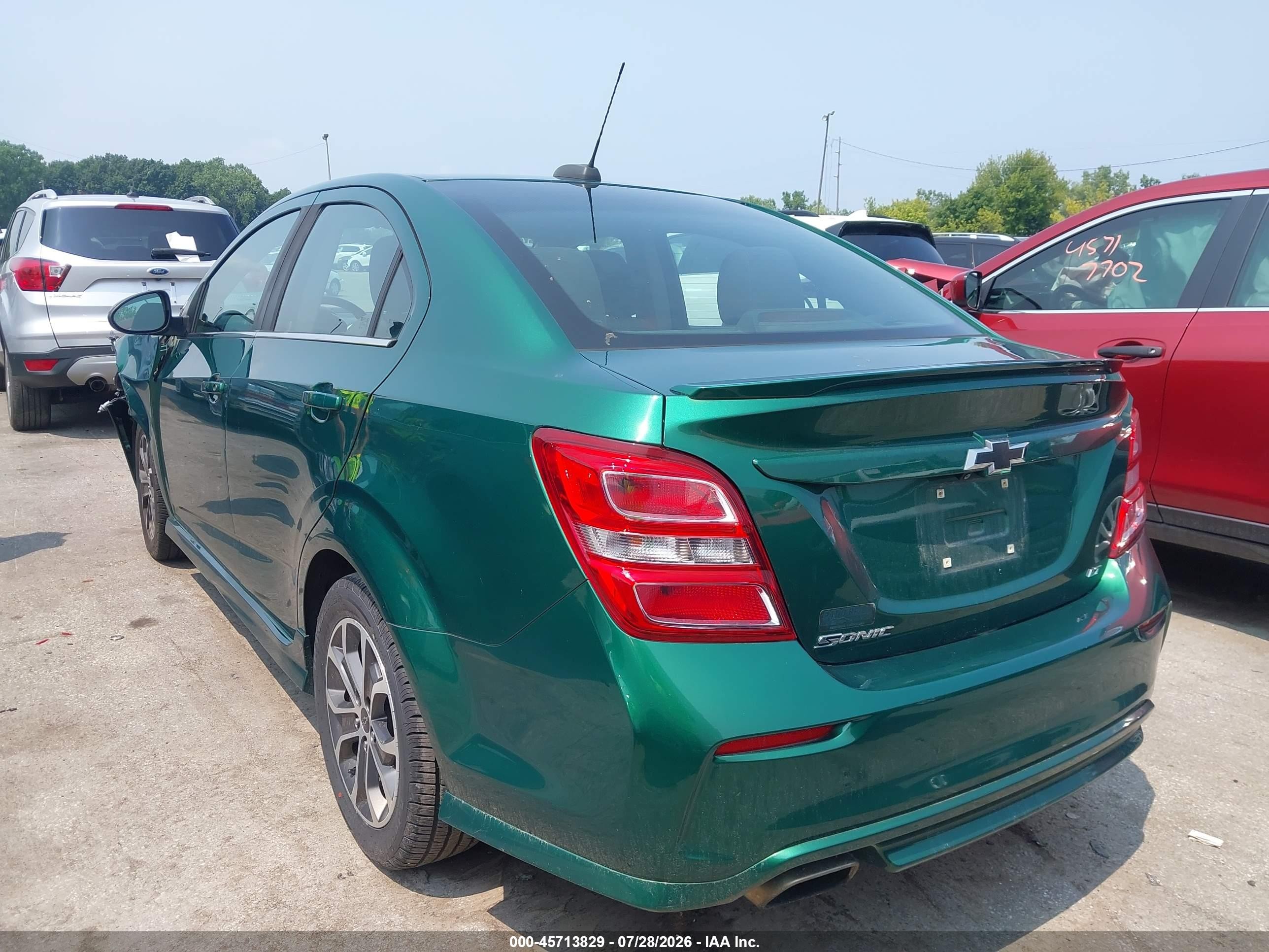 2018 Chevrolet Sonic Lt Auto Зеленый vin: 1G1JD5SH1J4125519