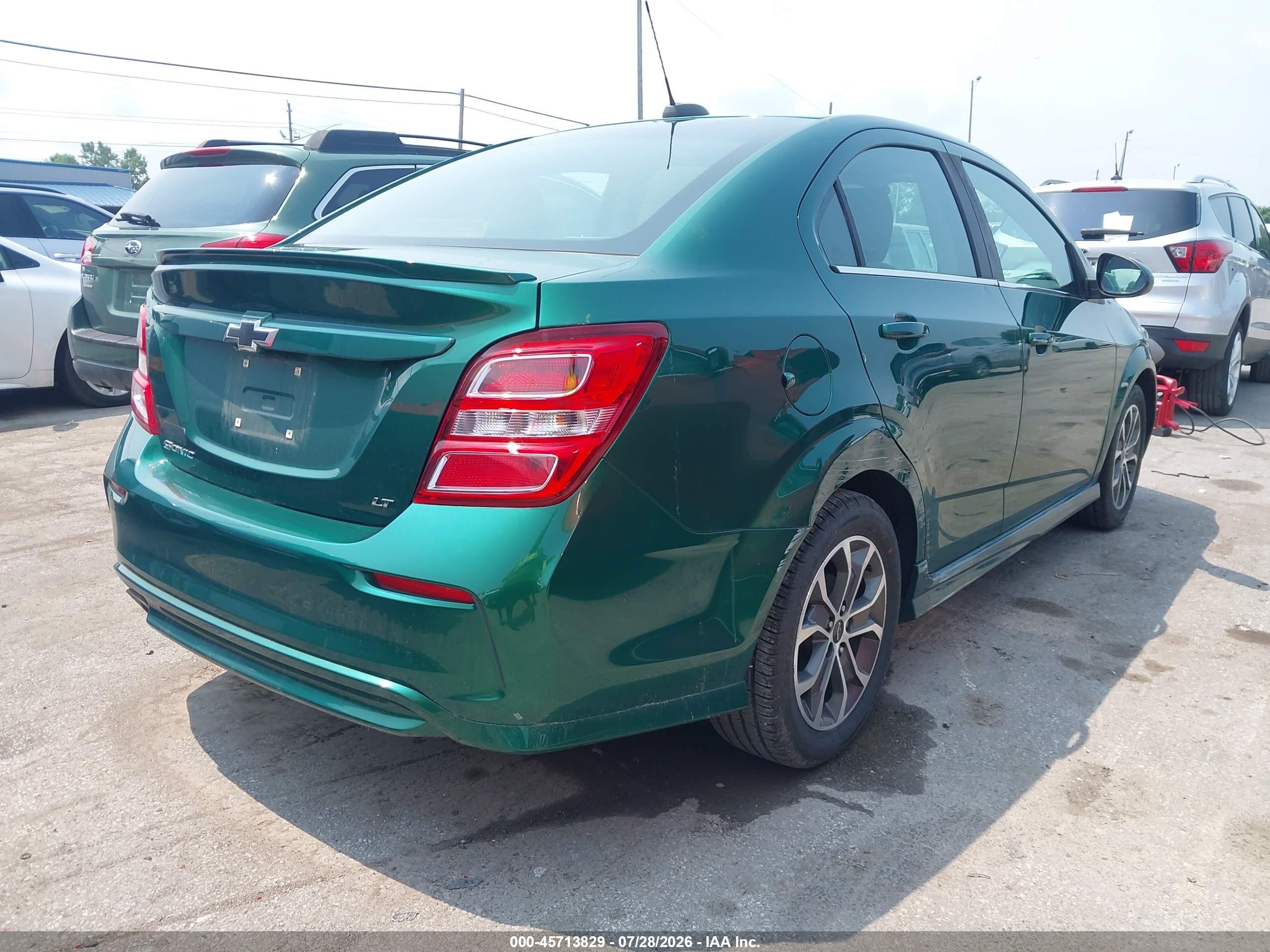 2018 Chevrolet Sonic Lt Auto Зеленый vin: 1G1JD5SH1J4125519