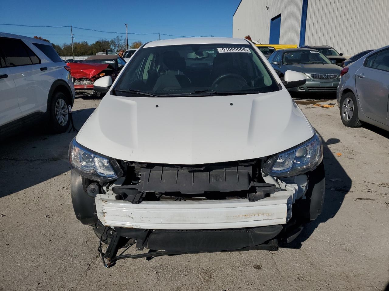 2018 Chevrolet Sonic Lt Белый vin: 1G1JD5SH2J4108941