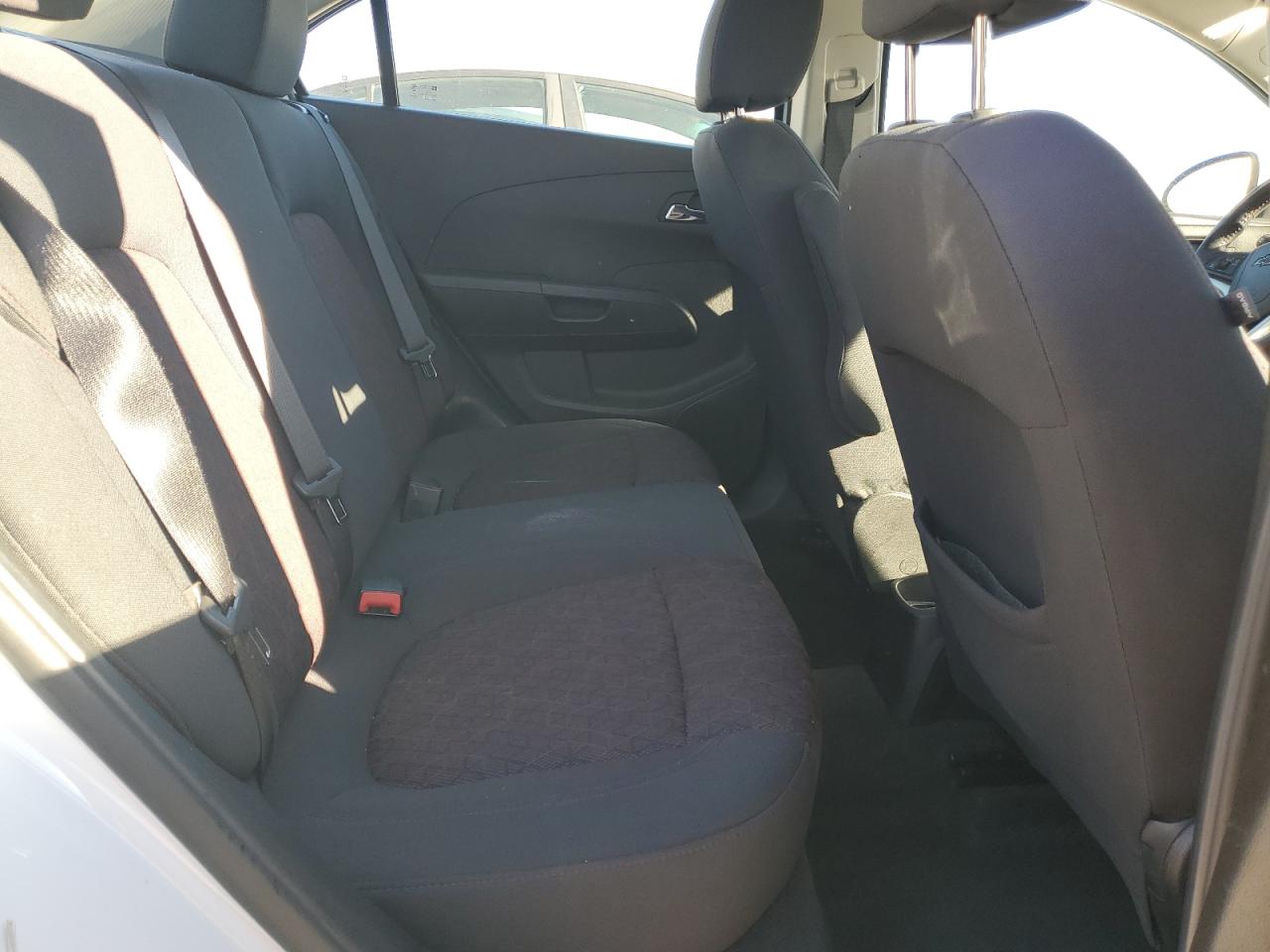 2018 Chevrolet Sonic Lt Белый vin: 1G1JD5SH2J4108941