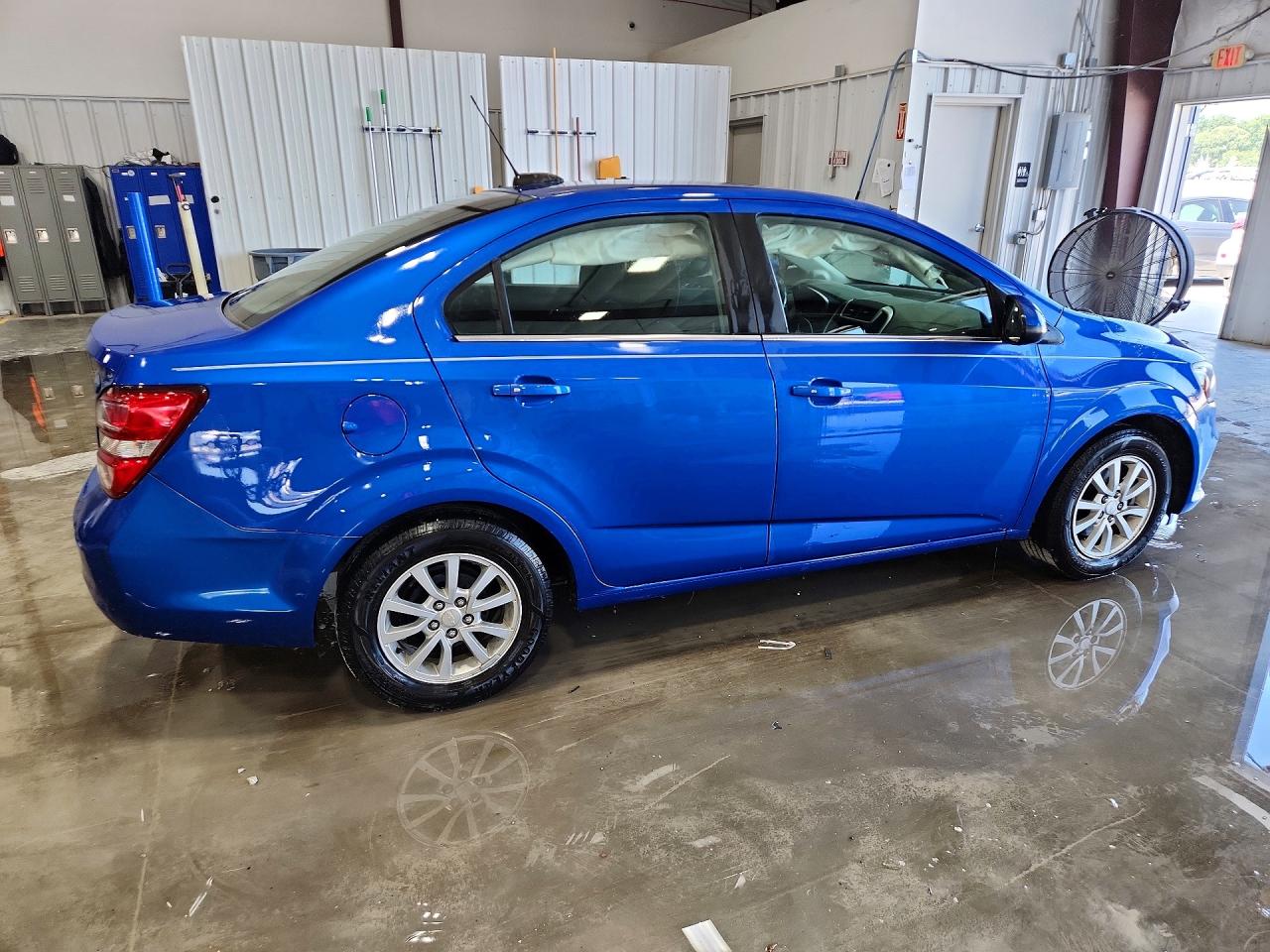 2018 Chevrolet Sonic Lt Blue vin: 1G1JD5SH5J4103152