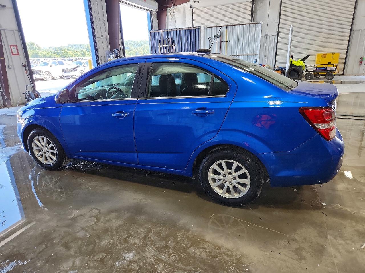 2018 Chevrolet Sonic Lt Blue vin: 1G1JD5SH5J4103152