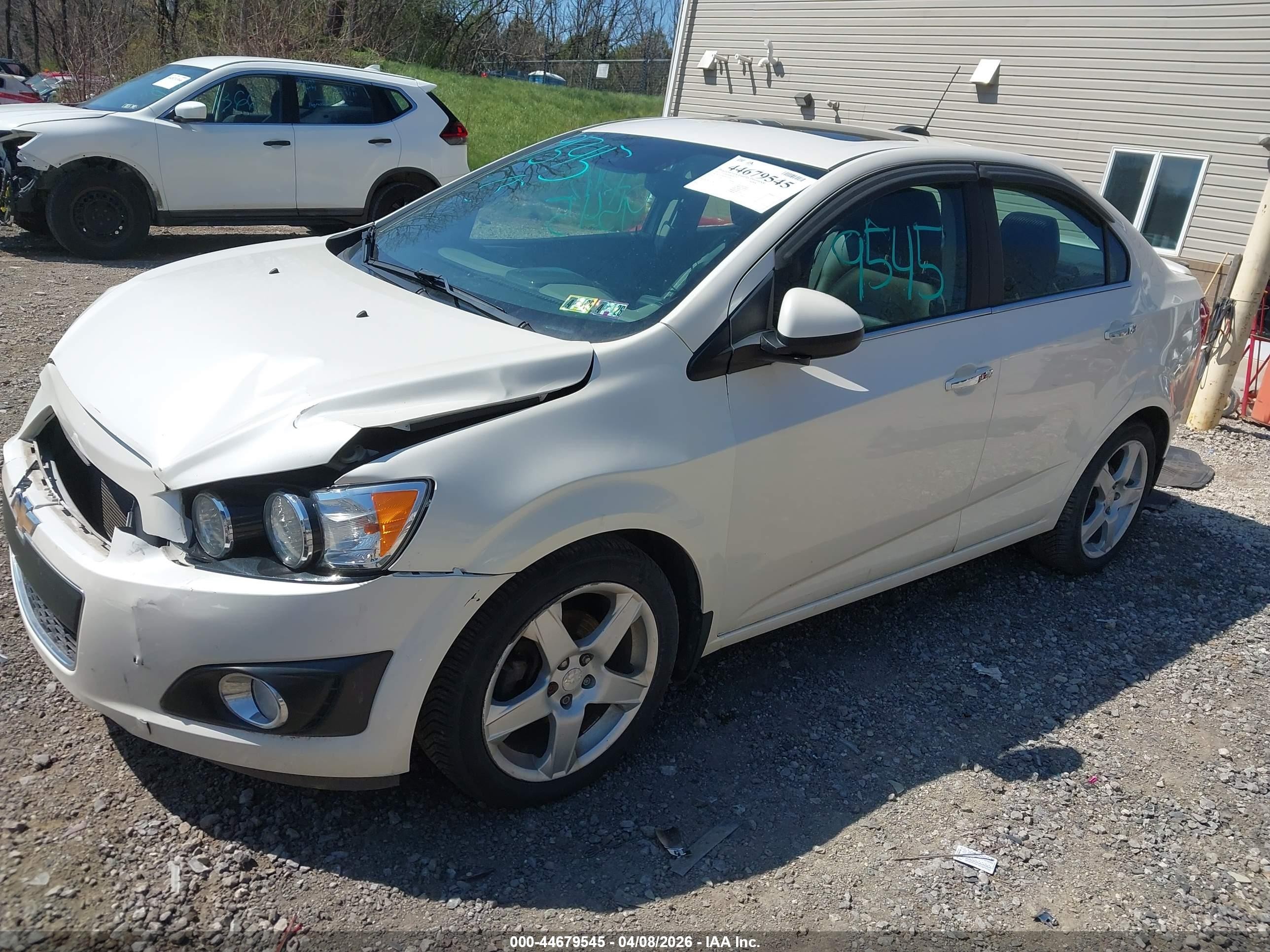 2015 Chevrolet Sonic Ltz Auto White vin: 1G1JE5SB0F4110106