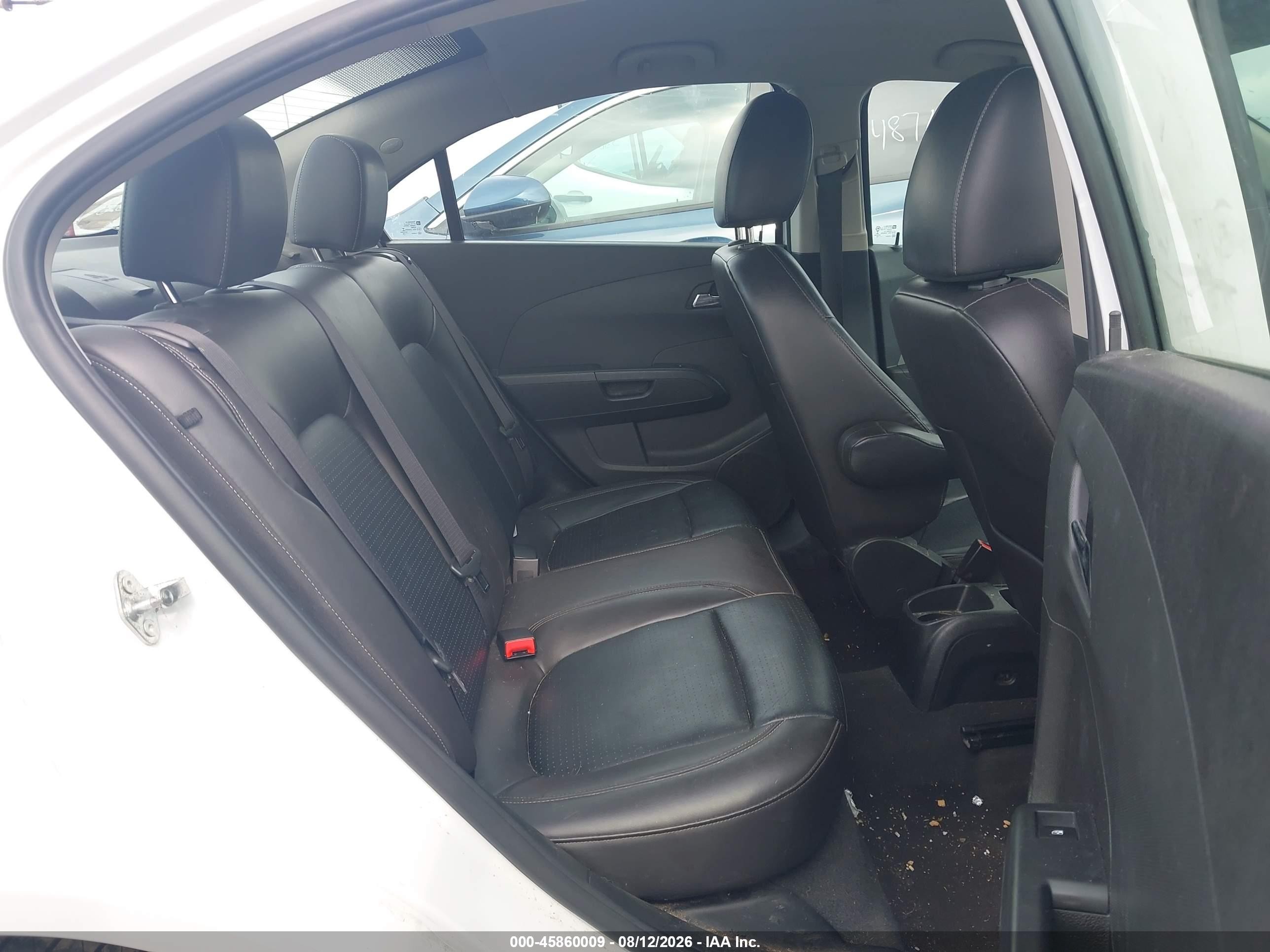 2015 Chevrolet Sonic Ltz Auto Белый vin: 1G1JE5SB1F4197398