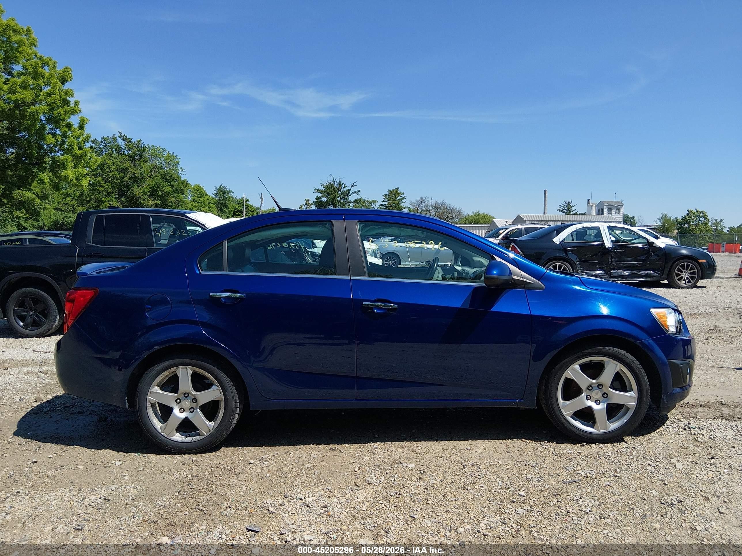 2014 Chevrolet Sonic Ltz Auto Blue vin: 1G1JE5SB3E4199586