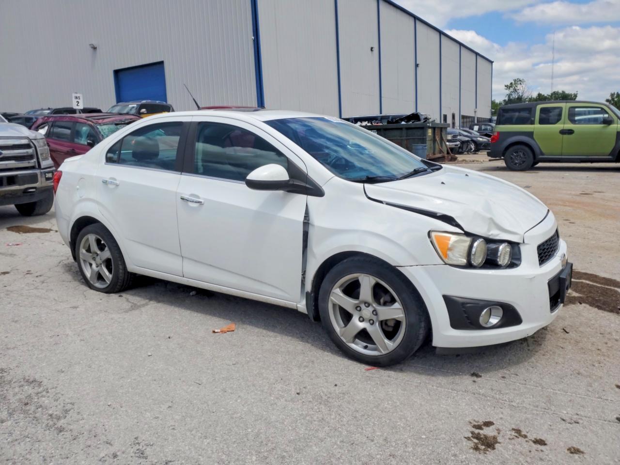 2013 Chevrolet Sonic Ltz White vin: 1G1JE5SB6D4186345