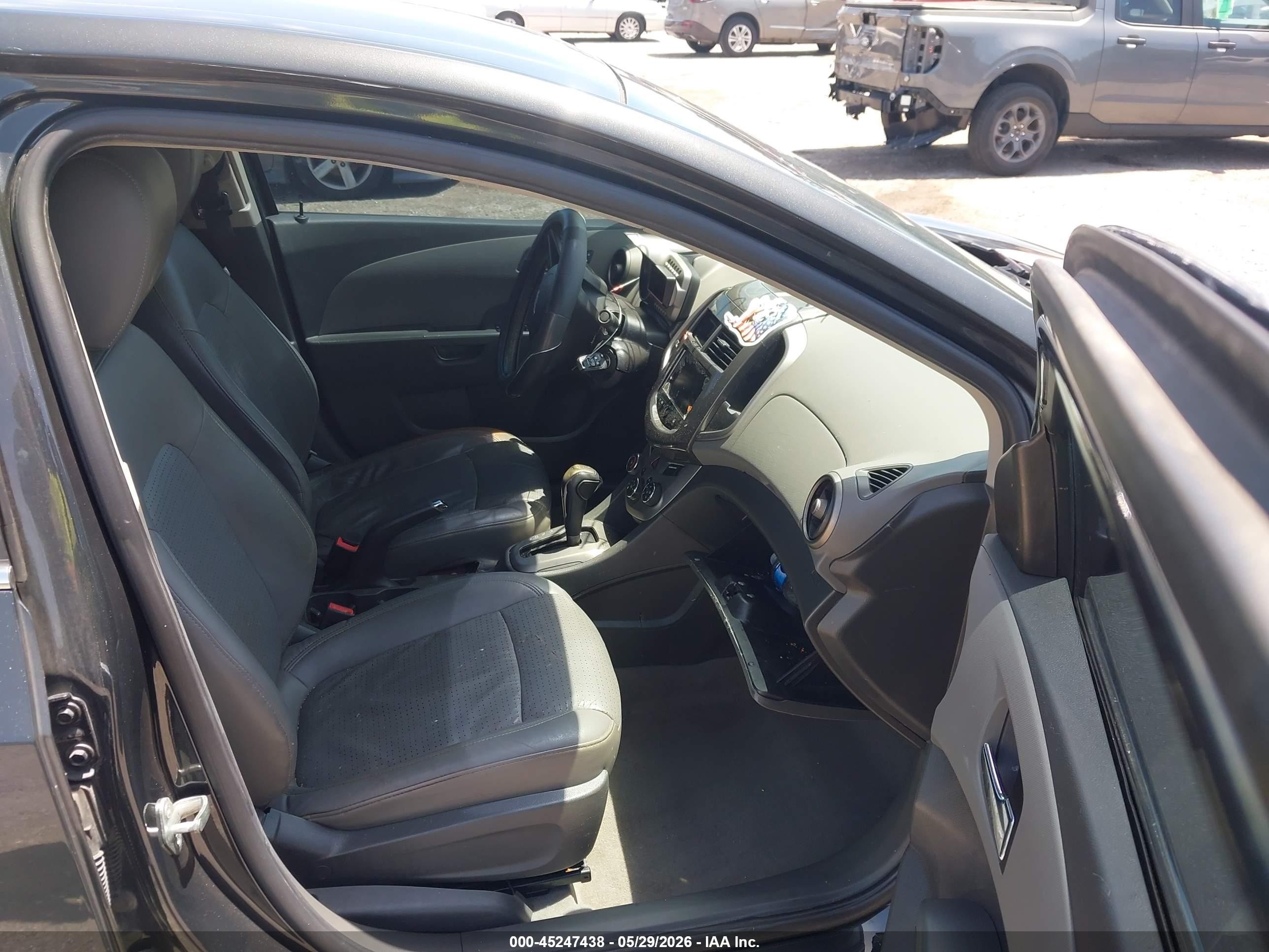 2015 Chevrolet Sonic Ltz Auto Серый vin: 1G1JE5SB7F4101435