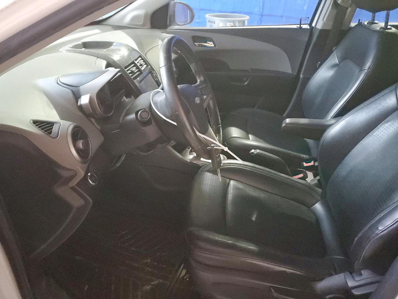 2015 Chevrolet Sonic Ltz Белый vin: 1G1JE5SB7F4204743
