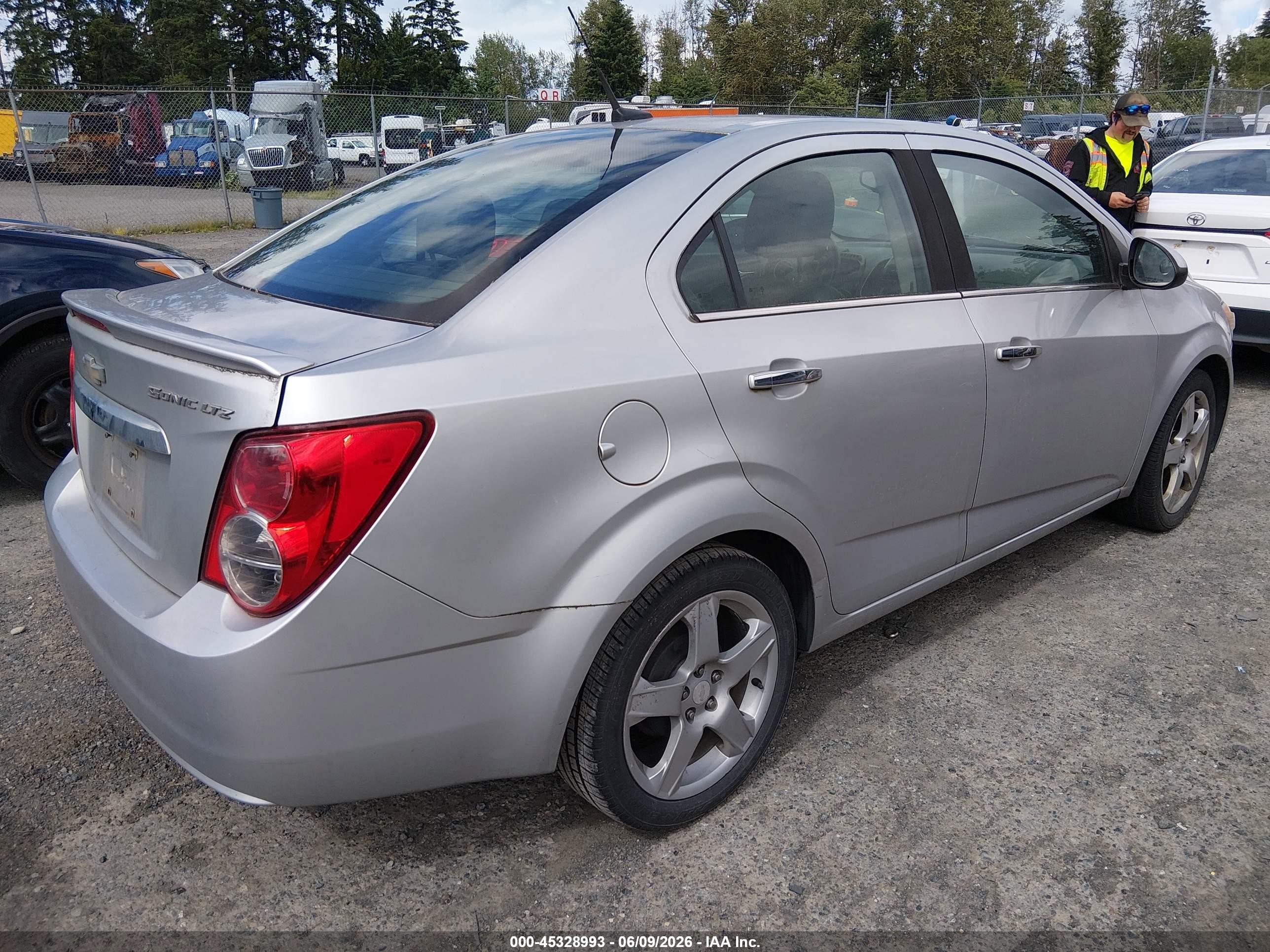 2014 Chevrolet Sonic Ltz Auto Silver vin: 1G1JE5SH3E4118929