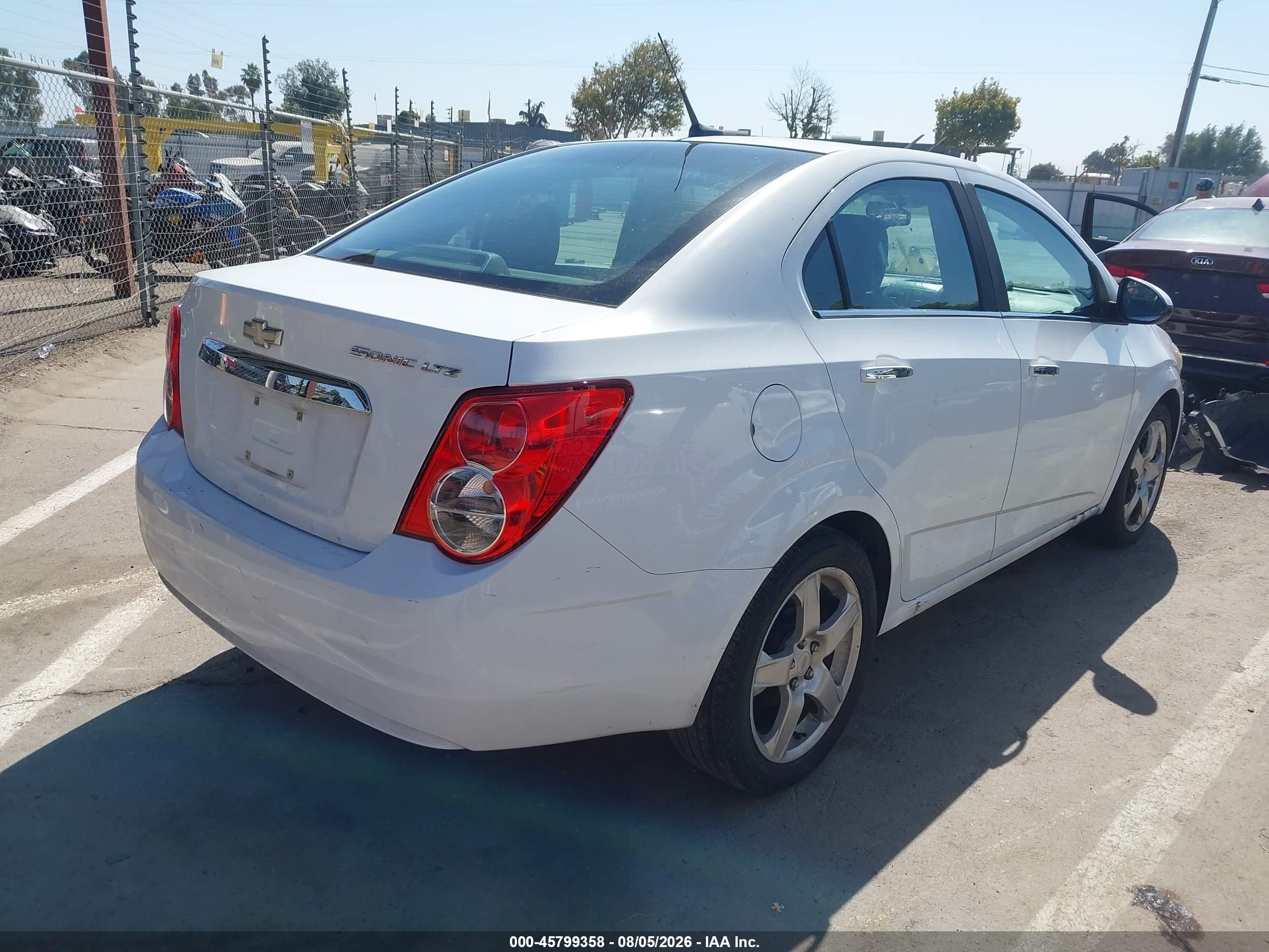 2012 Chevrolet Sonic 2lz White vin: 1G1JE5SH8C4177505