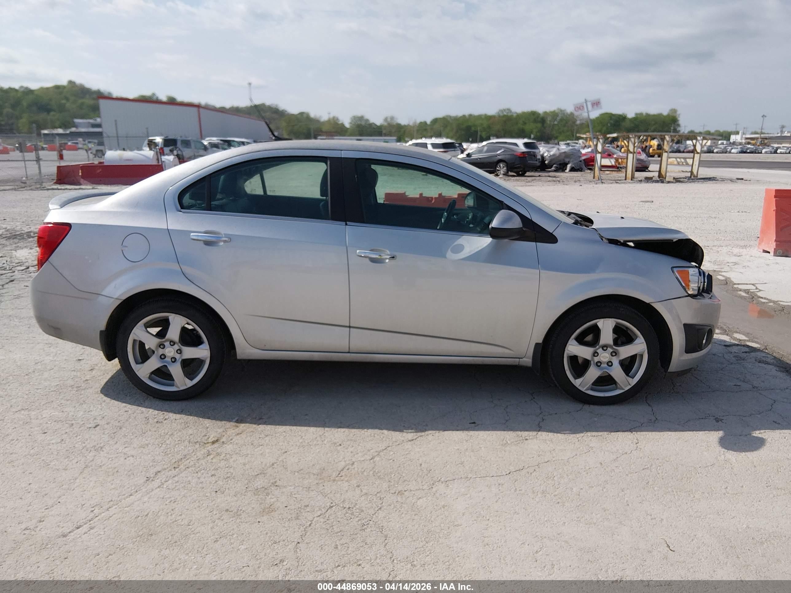 2013 Chevrolet Sonic Ltz Auto Silver vin: 1G1JE5SHXD4195425