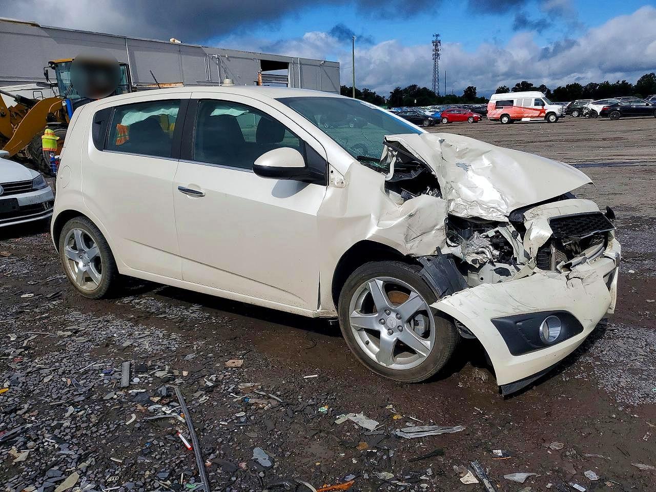 2015 Chevrolet Sonic Ltz White vin: 1G1JE6SB2F4186500