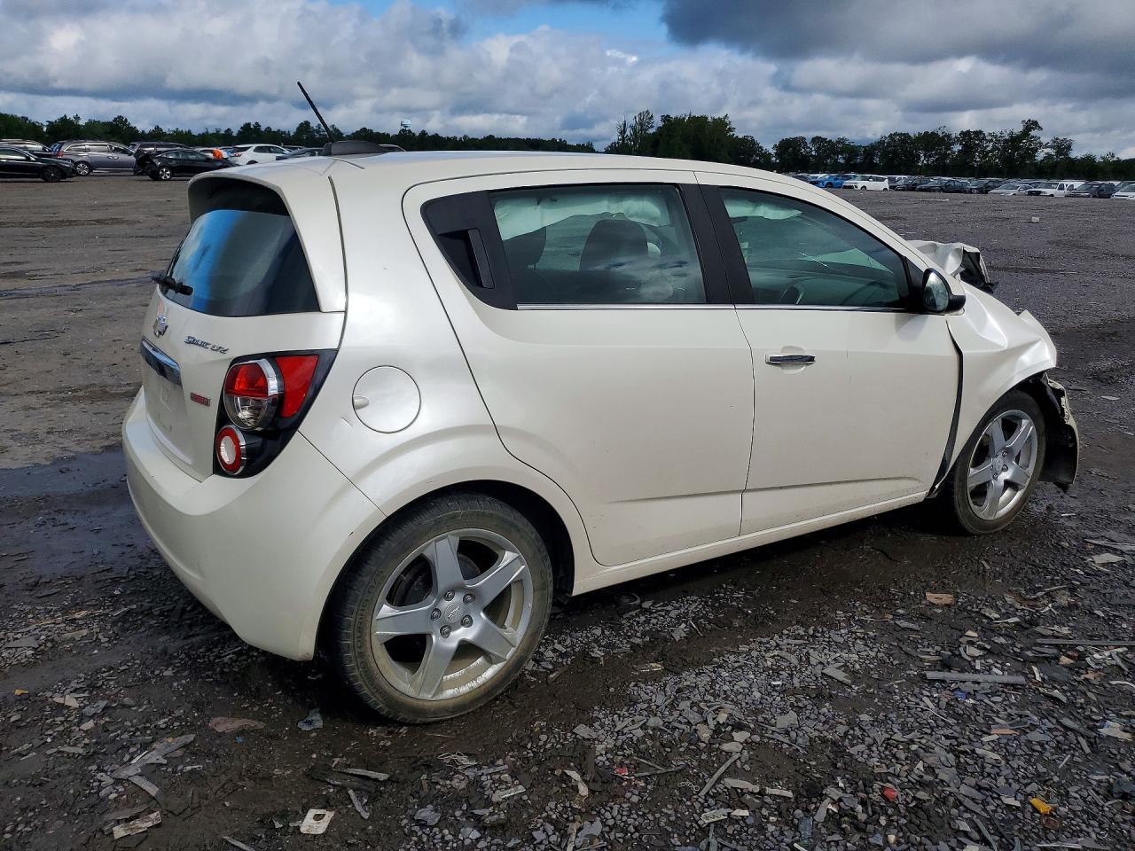 2015 Chevrolet Sonic Ltz White vin: 1G1JE6SB2F4186500