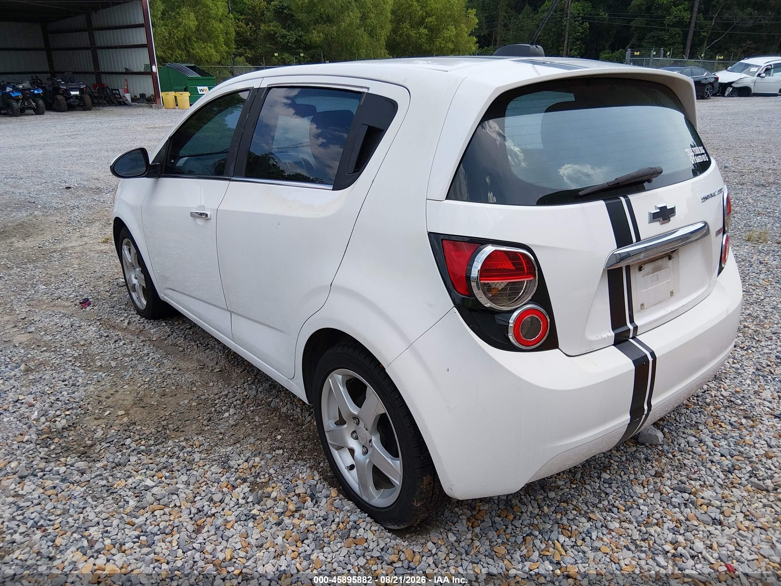 2015 Chevrolet Sonic Ltz Auto White vin: 1G1JE6SB5F4130390
