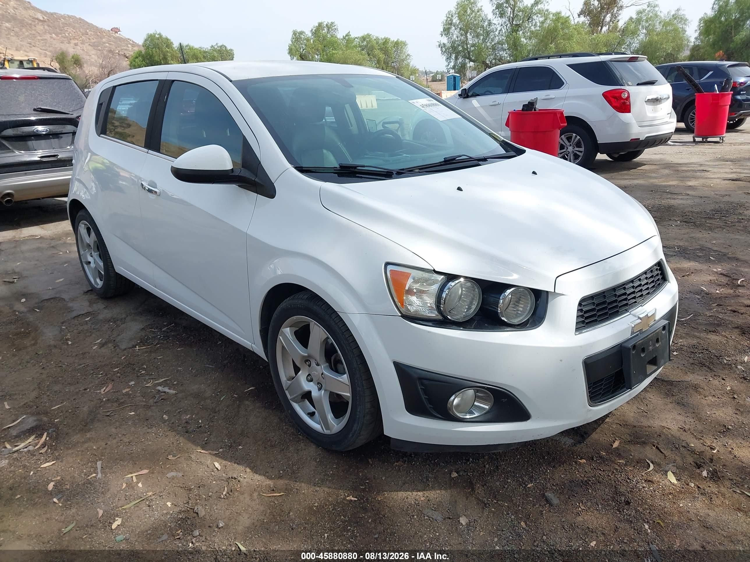2015 Chevrolet Sonic Ltz Auto White vin: 1G1JE6SB5F4166323