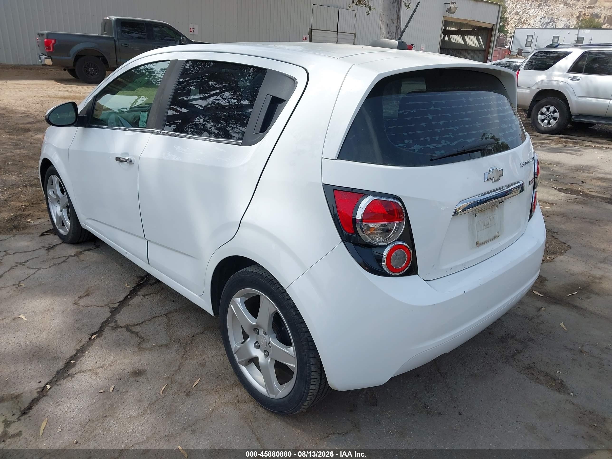 2015 Chevrolet Sonic Ltz Auto White vin: 1G1JE6SB5F4166323