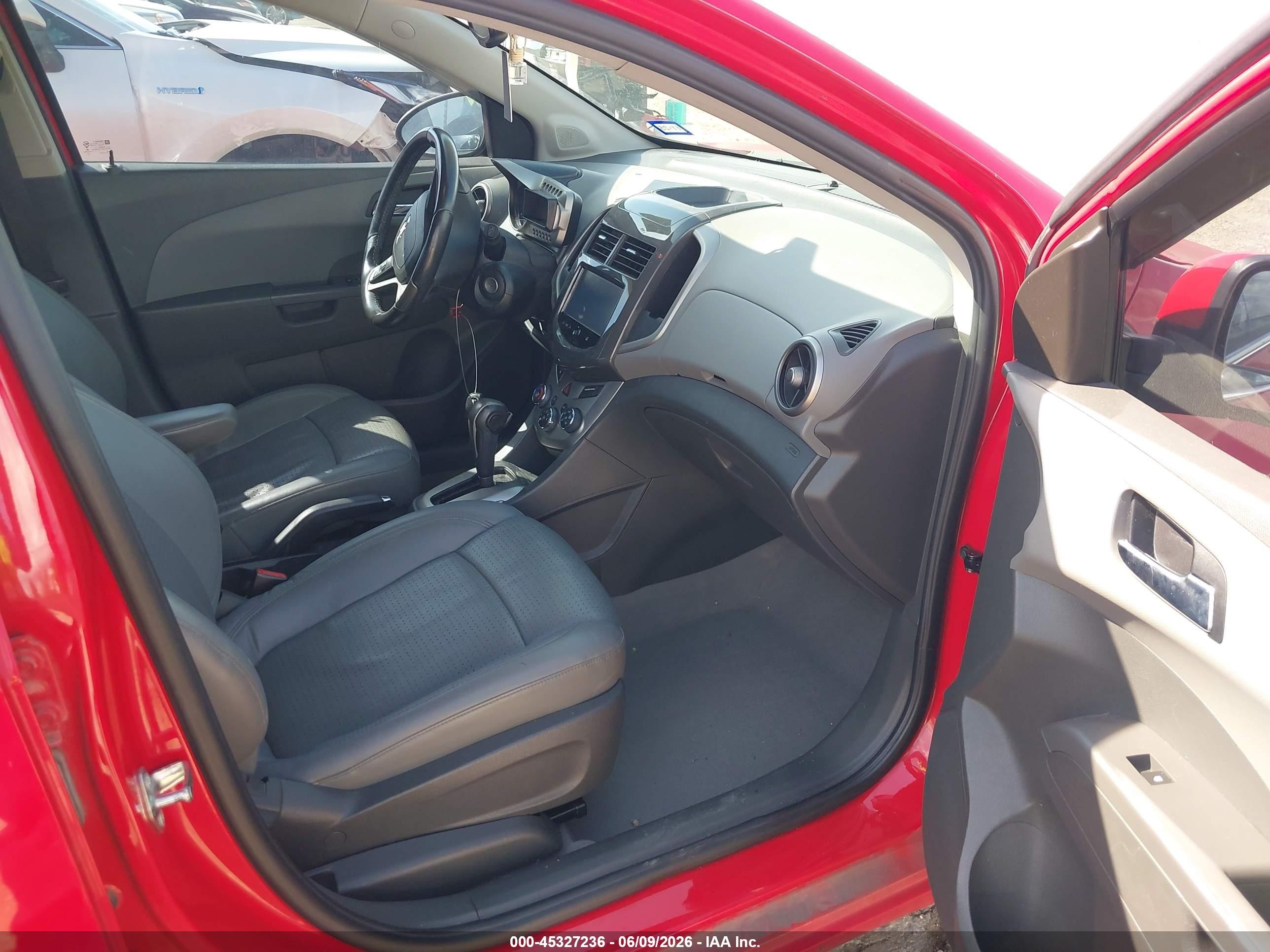 2015 Chevrolet Sonic Ltz Auto Красный vin: 1G1JE6SB6F4187410