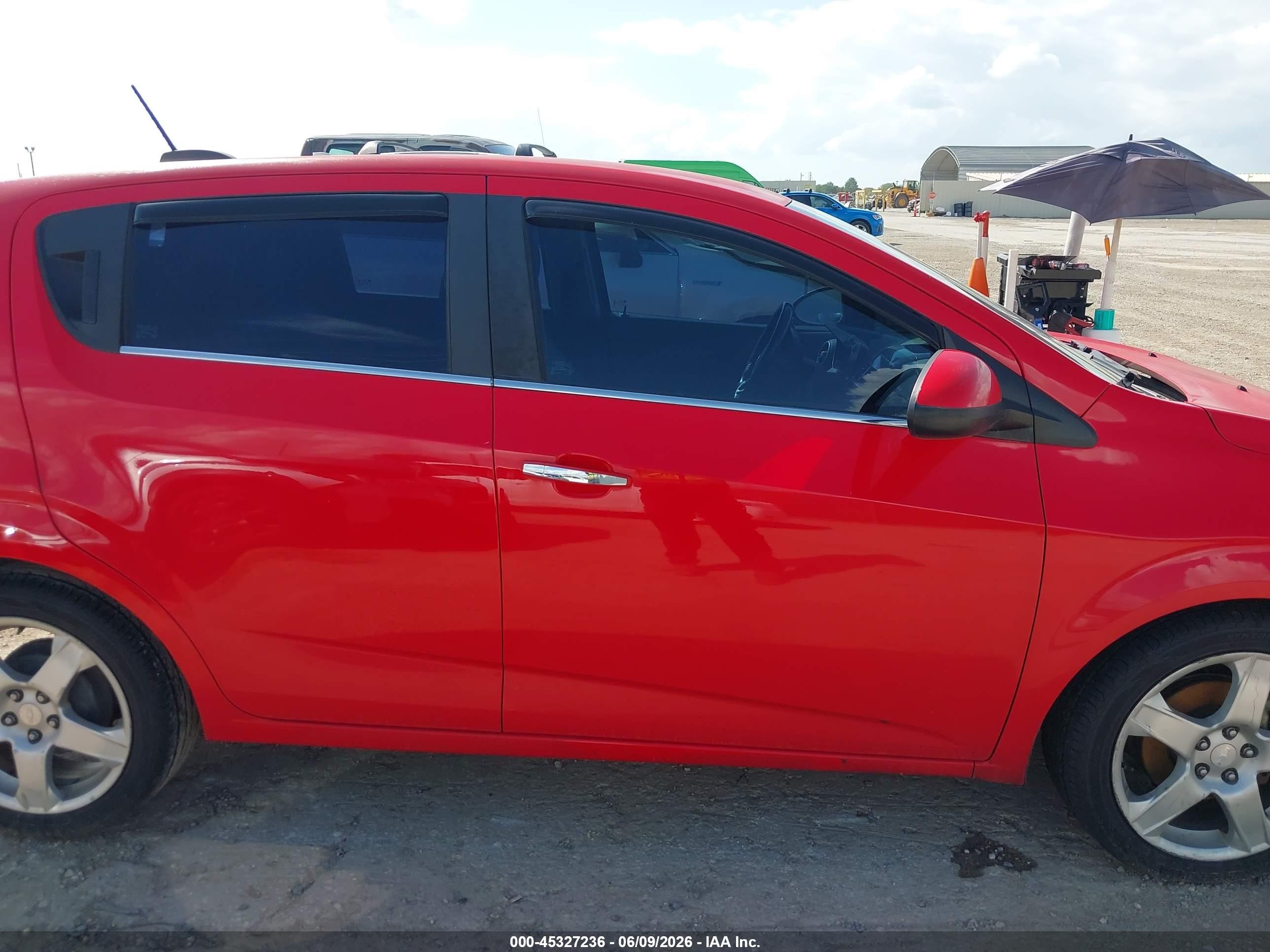 2015 Chevrolet Sonic Ltz Auto Красный vin: 1G1JE6SB6F4187410