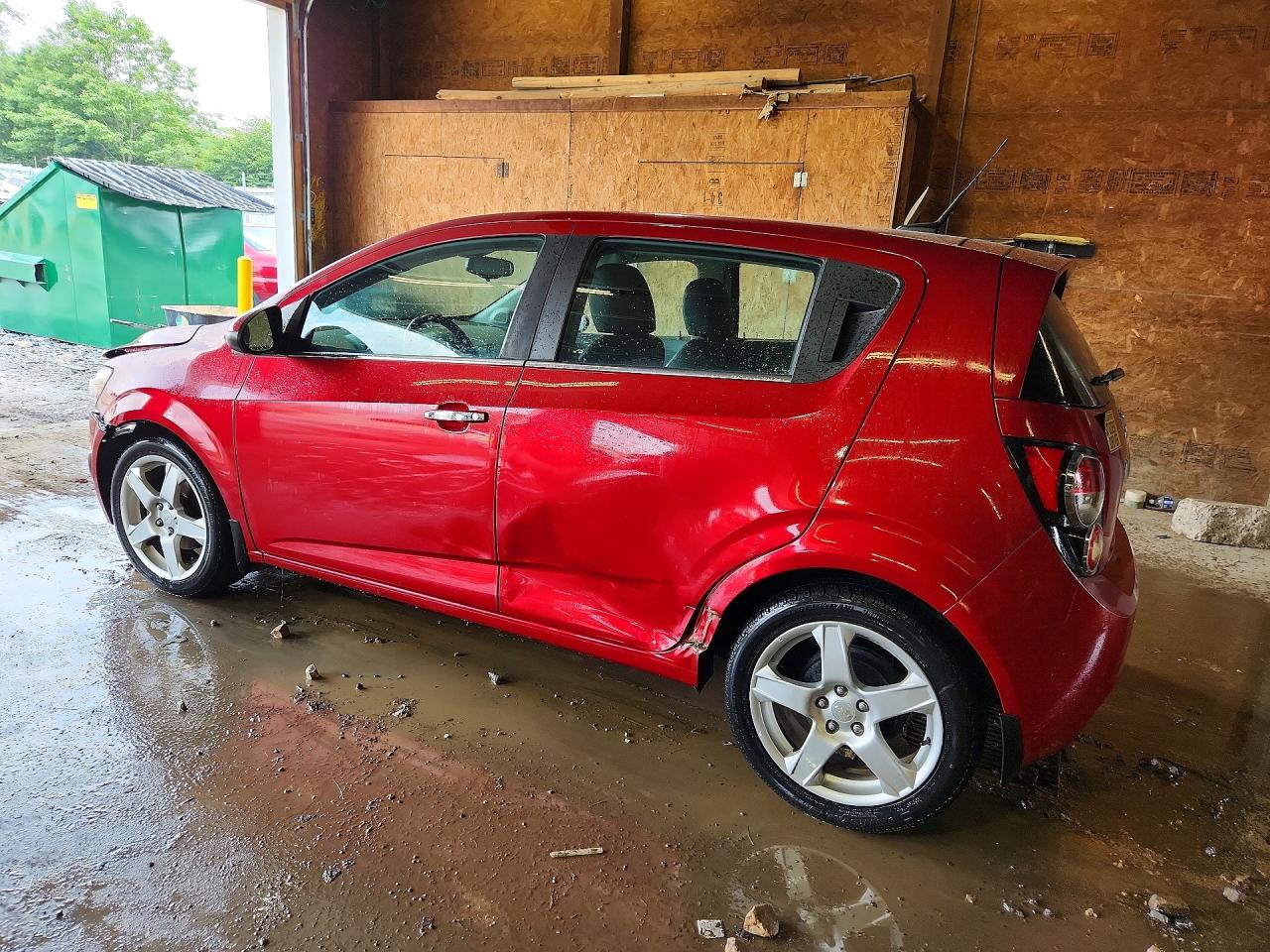 2012 Chevrolet Sonic Ltz Maroon vin: 1G1JE6SB9C4217527
